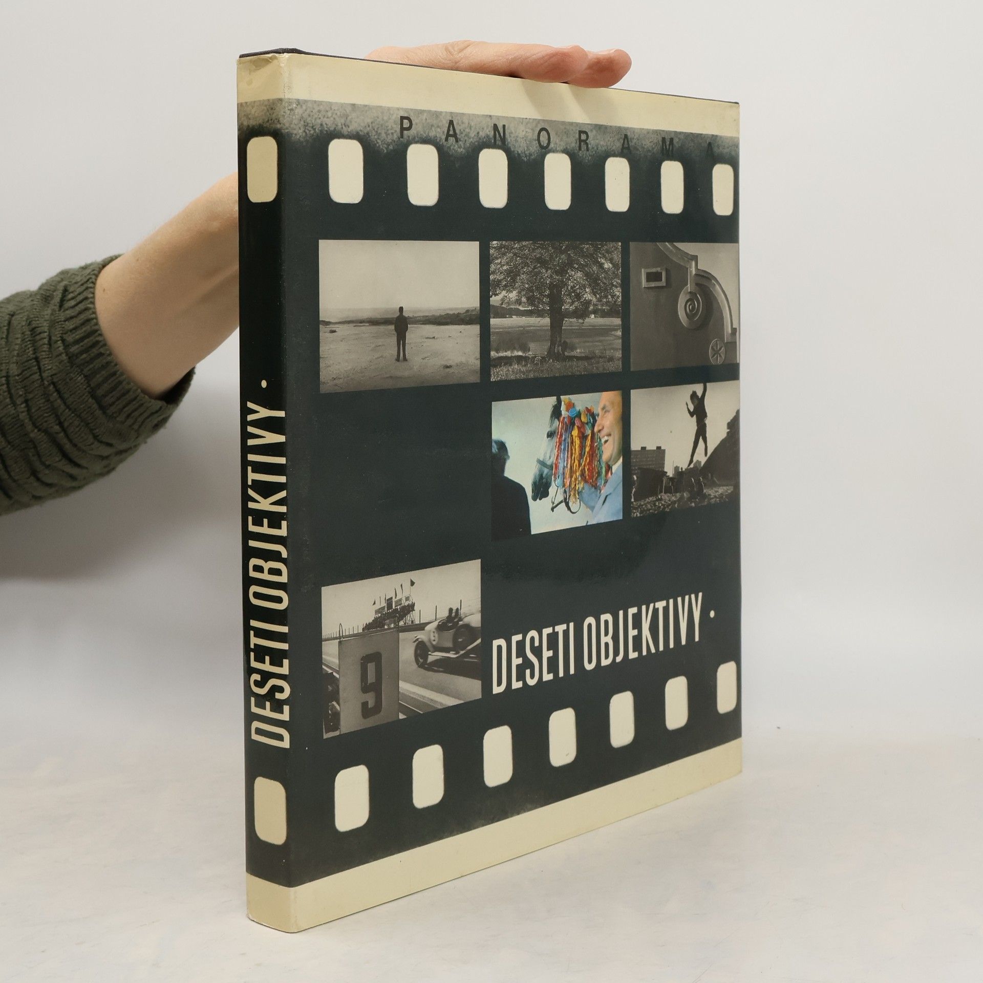 Autorenkollektiv Deseti objektivy