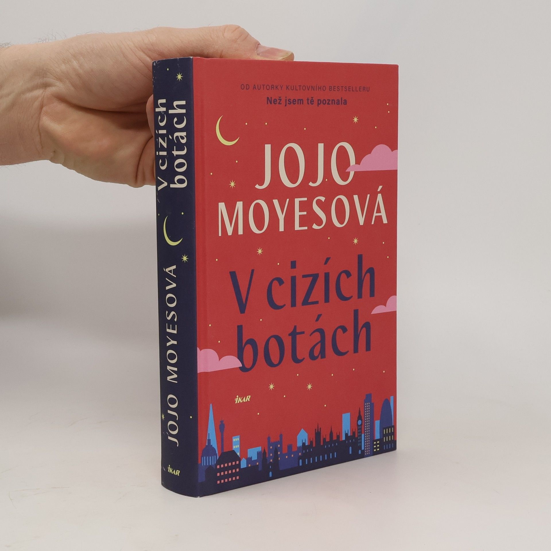 Jojo Moyes V cizích botách