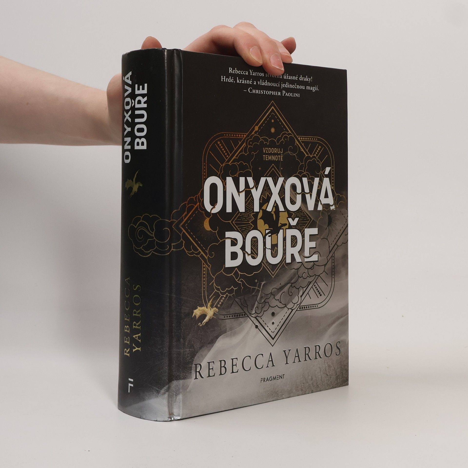 Rebecca Yarros Onyxová bouře