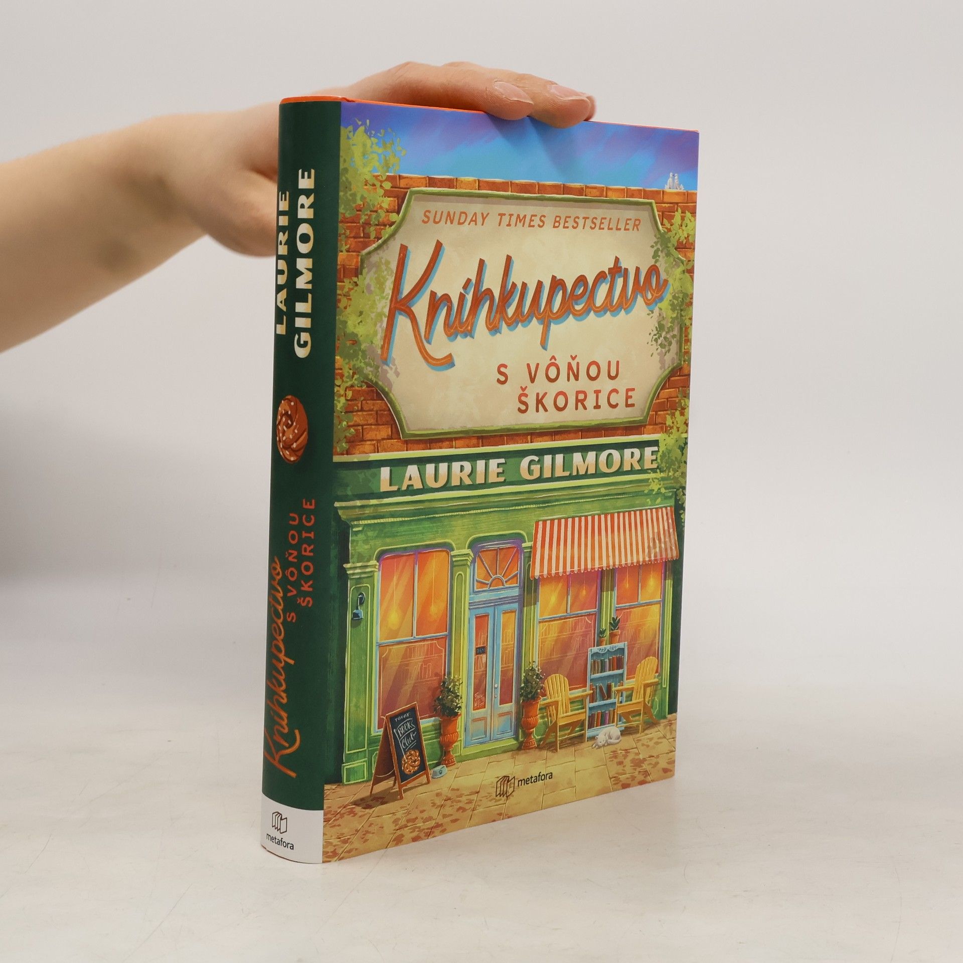 Laurie Gilmore Kníhkupectvo s vôňou škorice