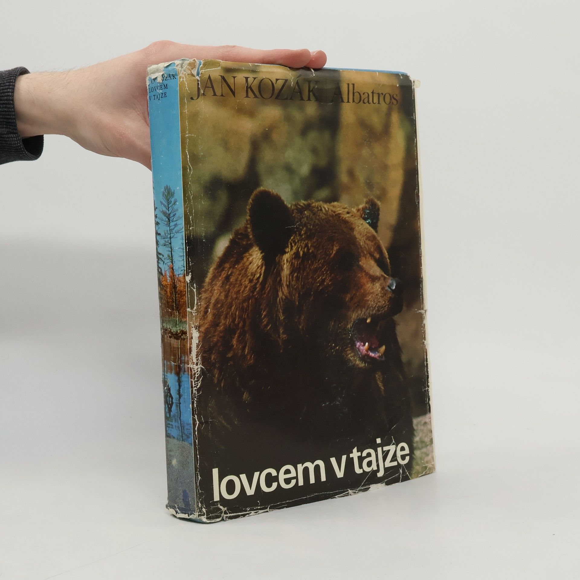 Jan A. Kozák Lovcem v tajze