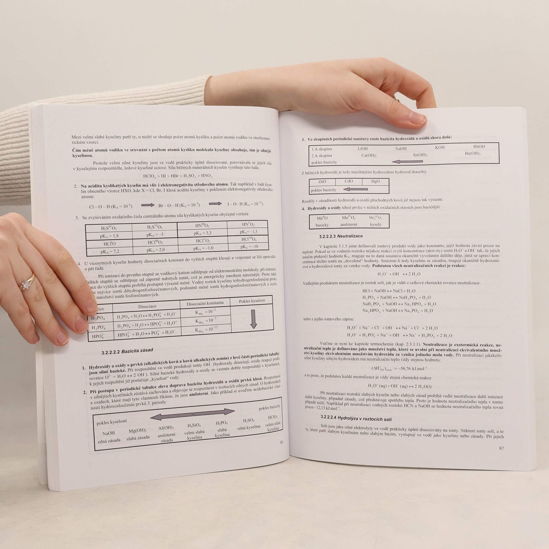 Jana Dolejšková Chemie I. Vybrané kapitoly z obecné, anorganické a analytické chemie