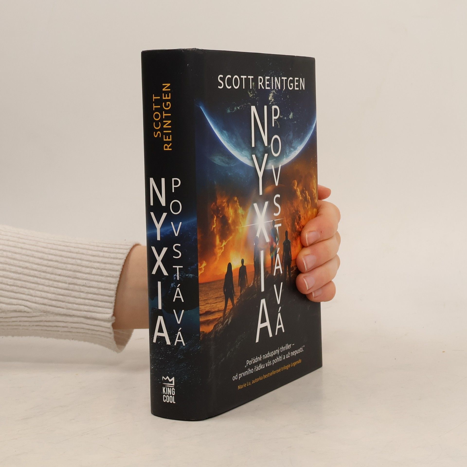 Scott Reintgen Nyxia povstává