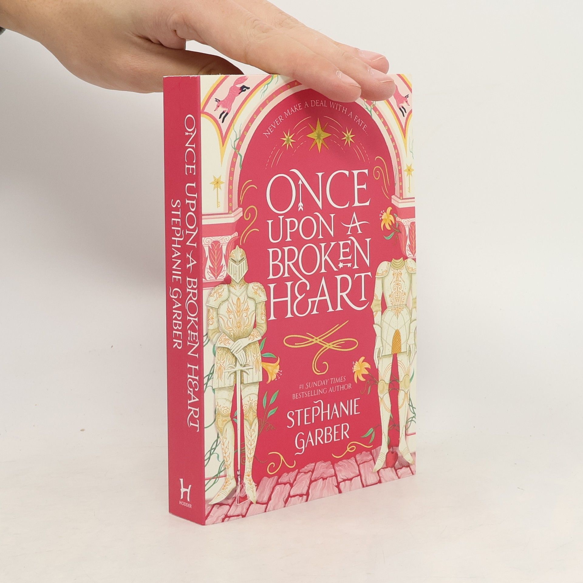 Stephanie Garber Once upon a broken heart