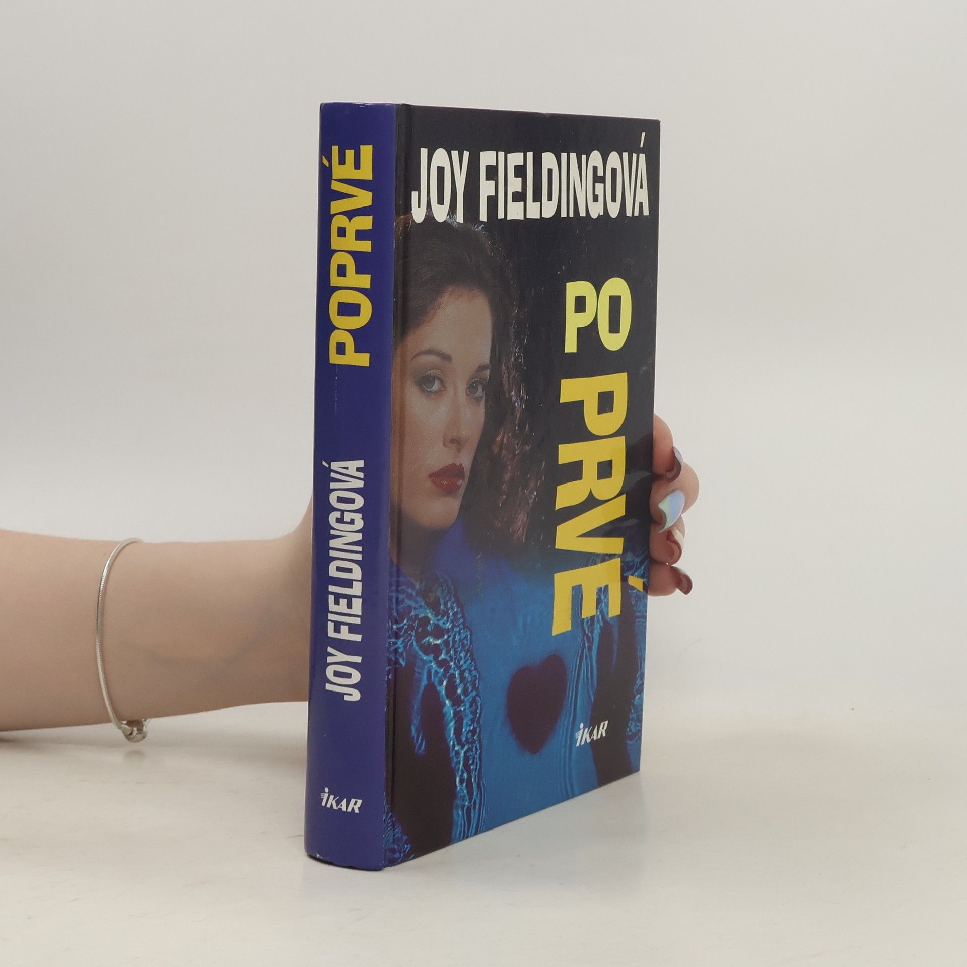 Joy Fielding Poprvé