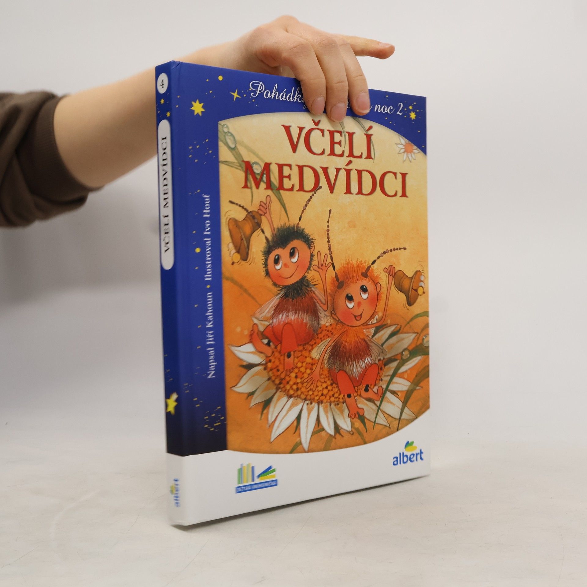 Jiří Kahoun Včelí medvídci