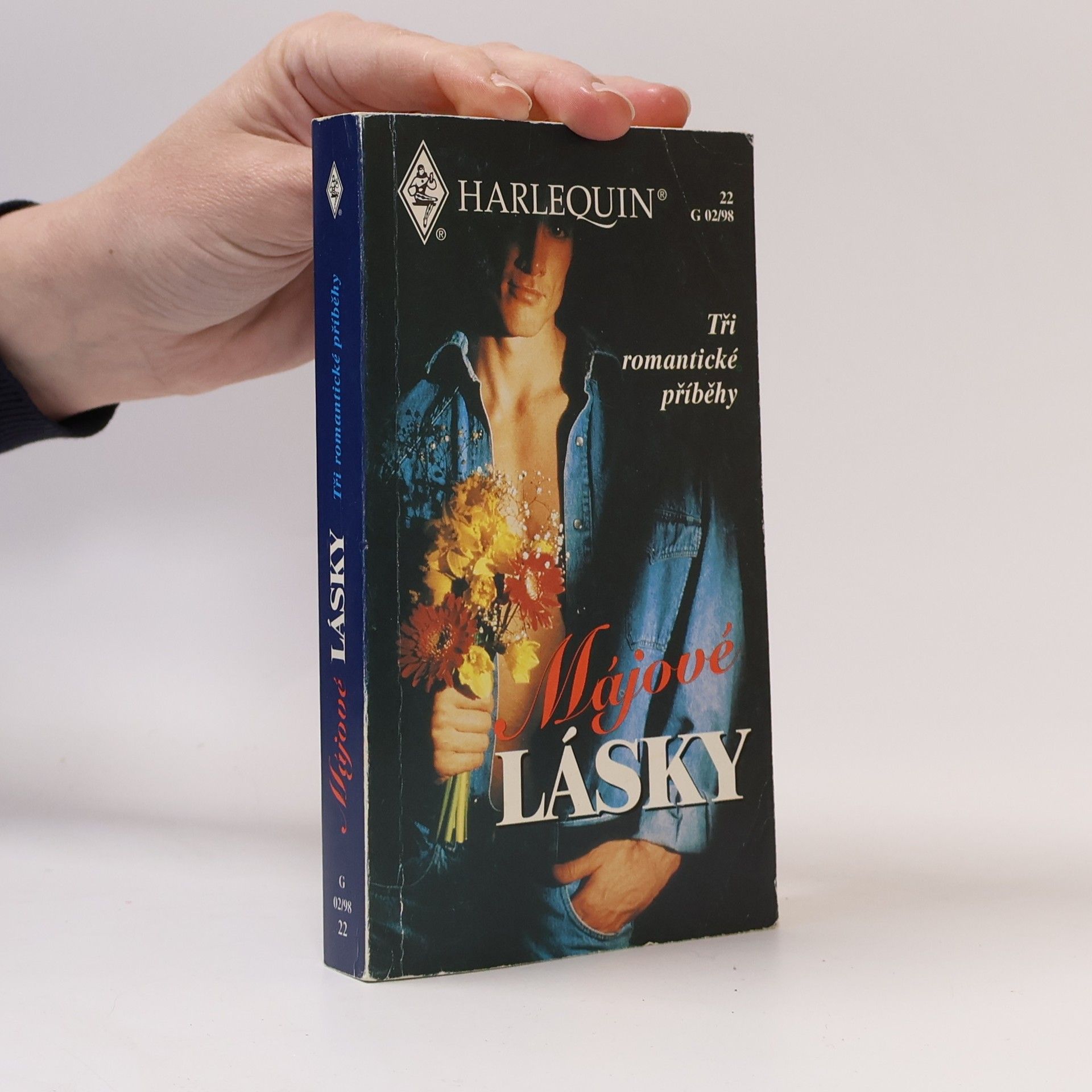 Annette Broadrick Májové lásky : tři romantické příběhy