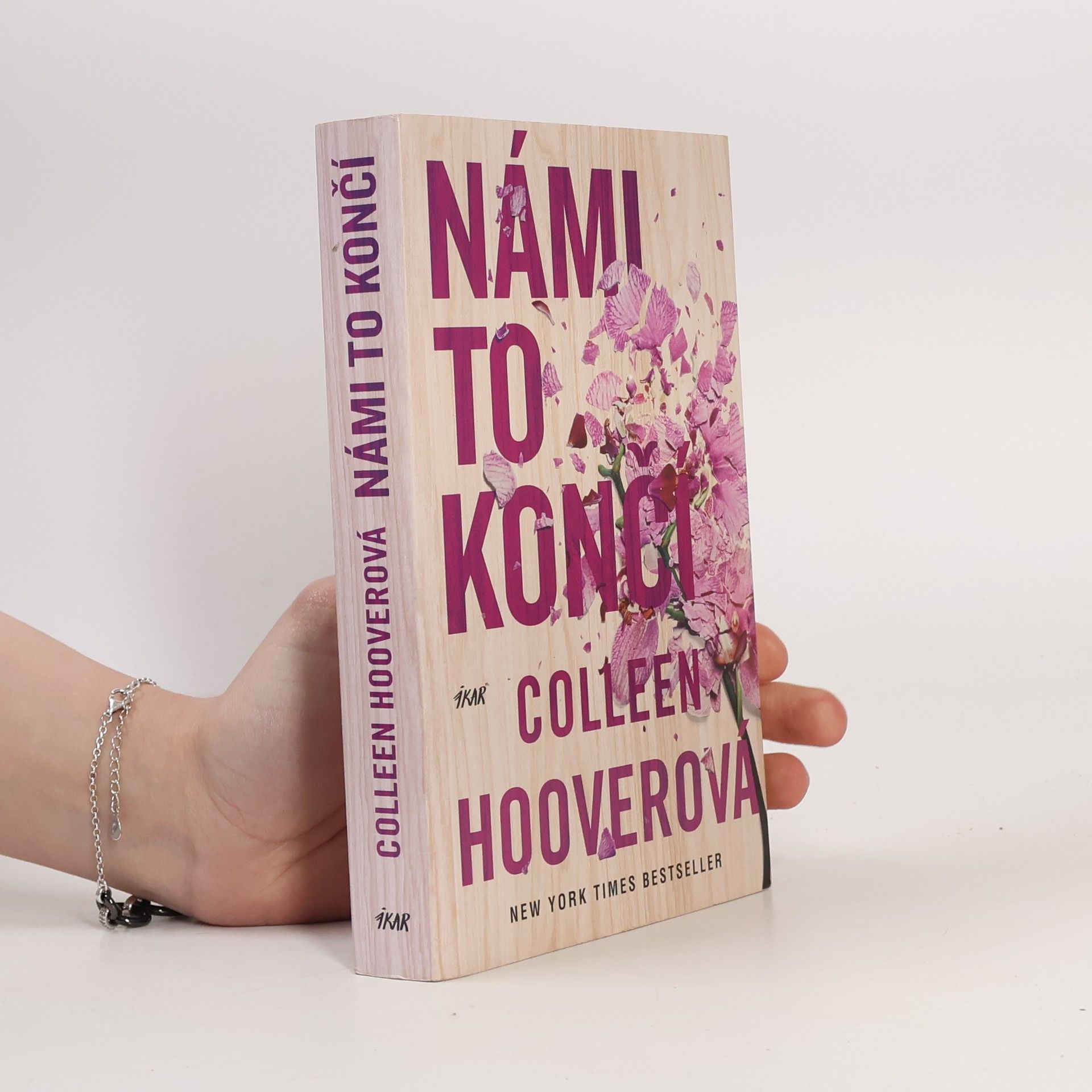 Colleen Hoover Námi to končí