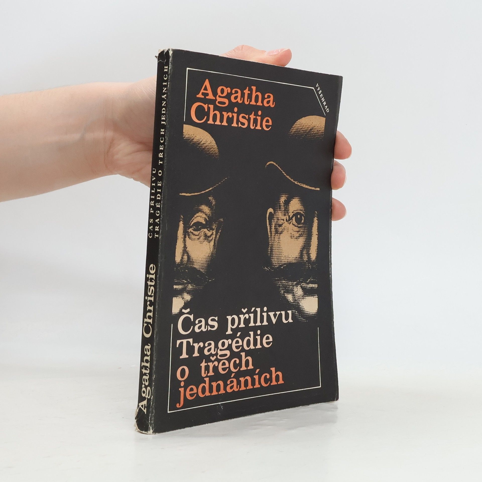 Agatha Christie Čas přílivu. Tragédie o třech jednáních