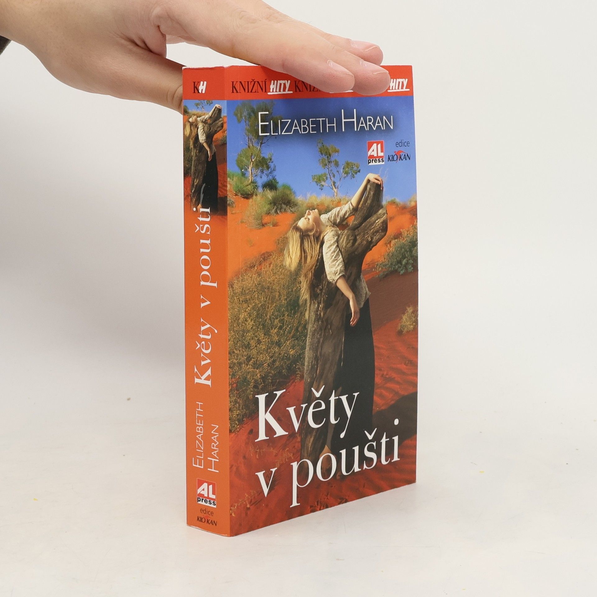 elizabeth haran Květy v poušti