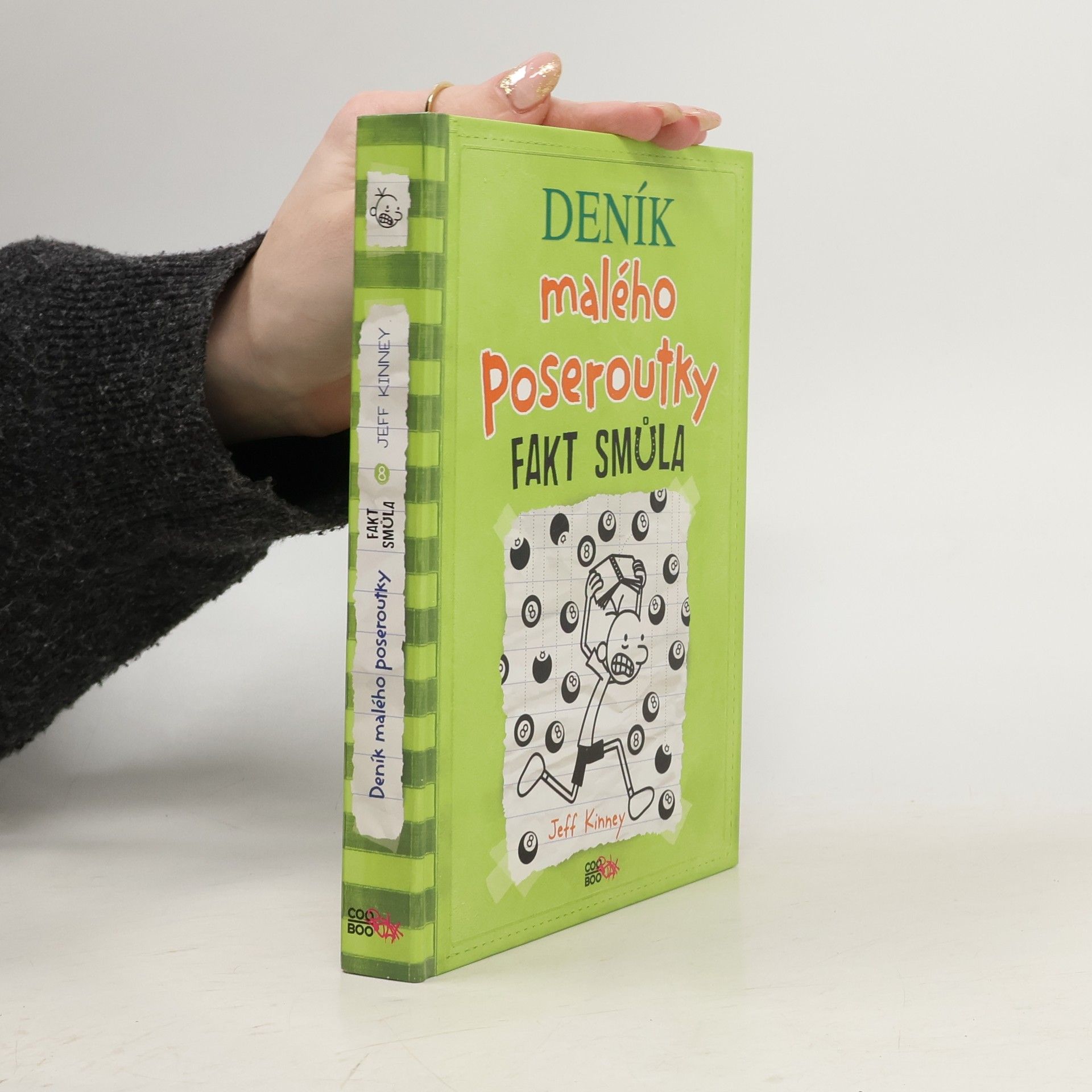 Jeff Kinney Deník malého poseroutky 8. Fakt smůla