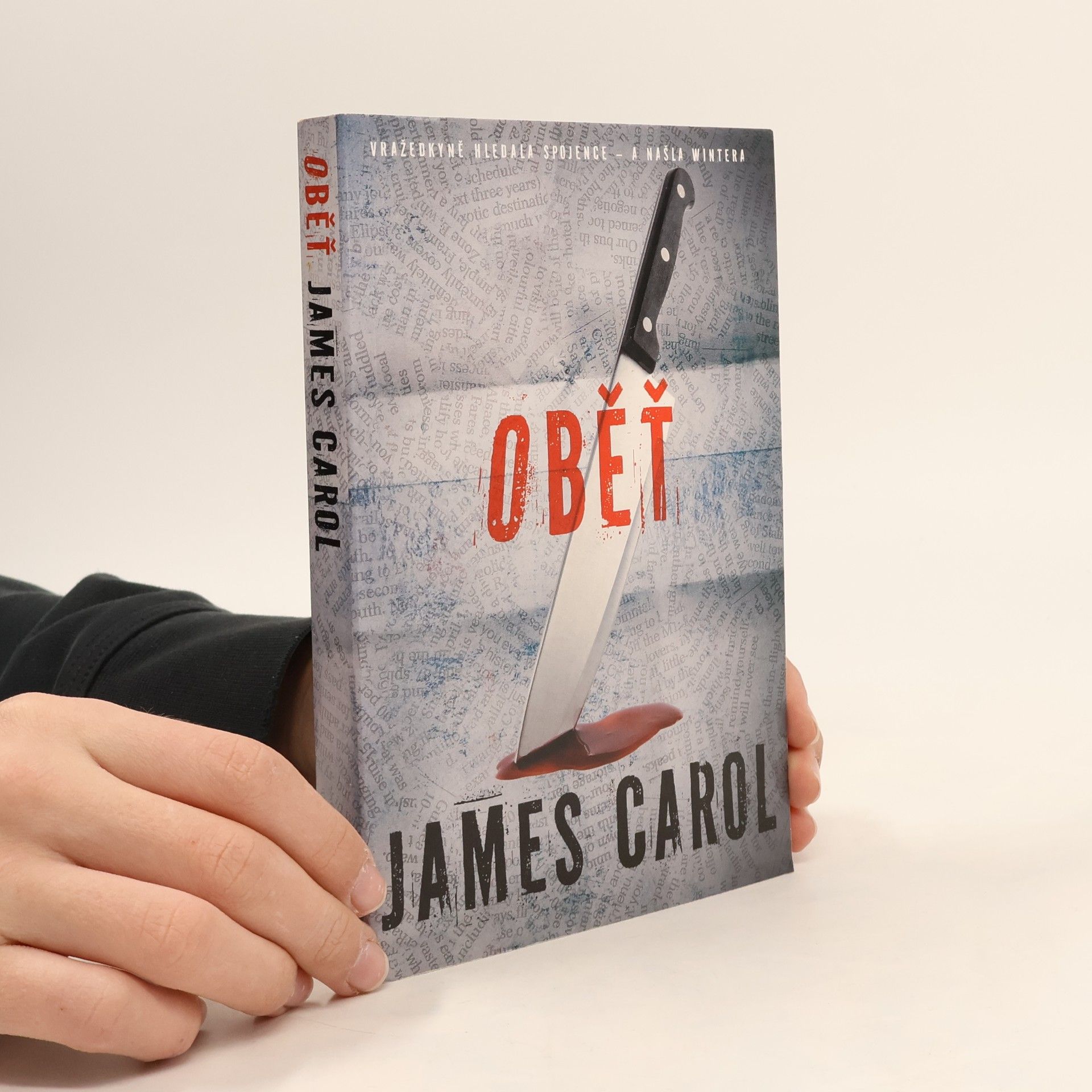 James Carol Oběť