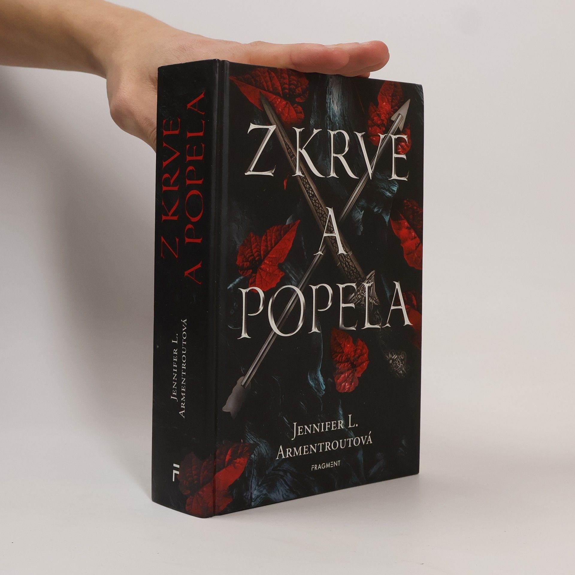 Jennifer L. Armentrout Z krve a popela
