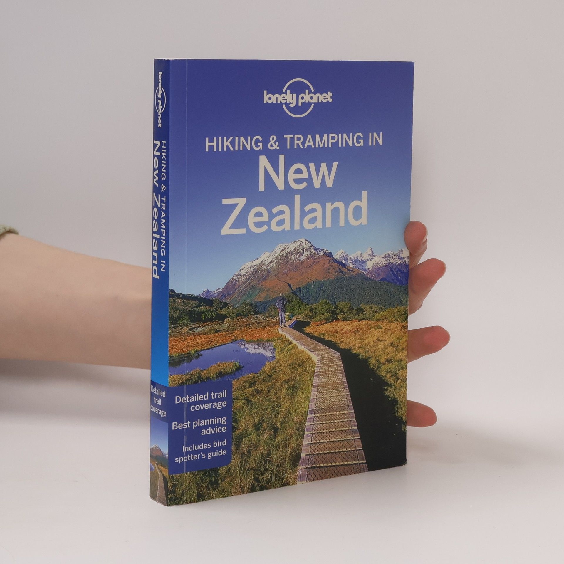 Sarah Bennett Hiking & tramping in New Zealand