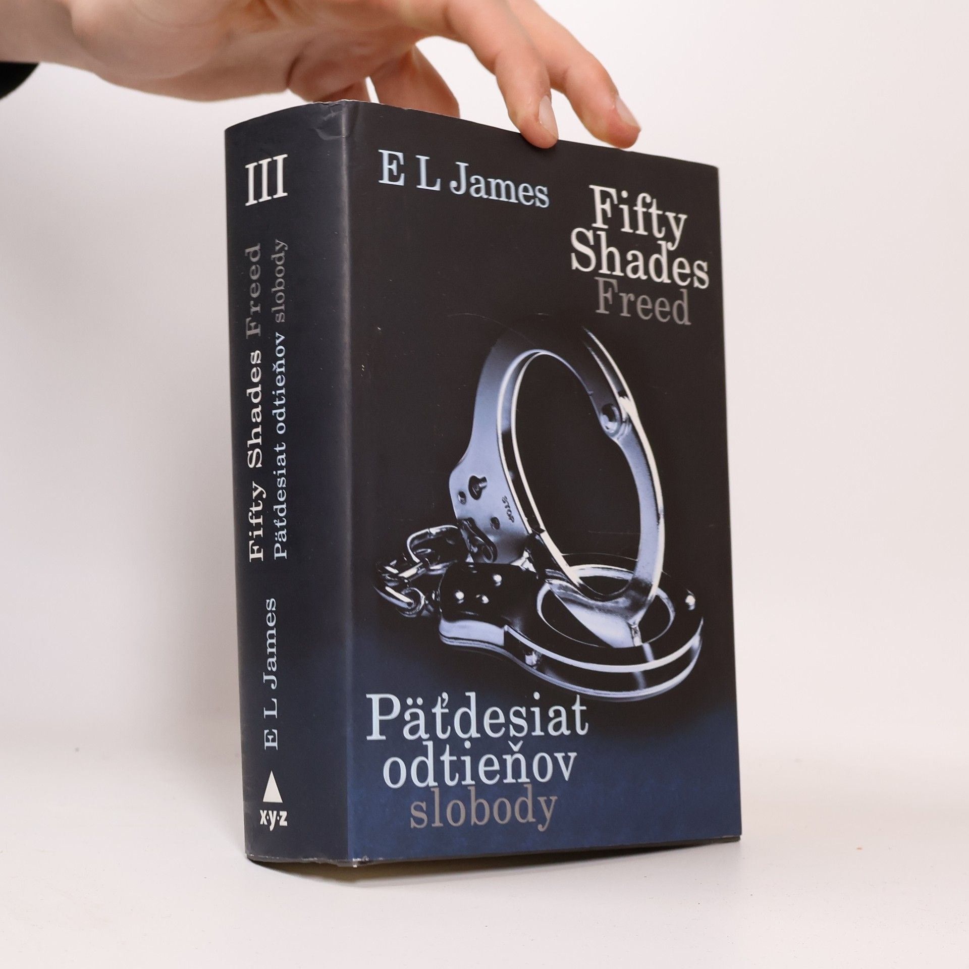 E. L. James Päťdesiat odtieňov slobody