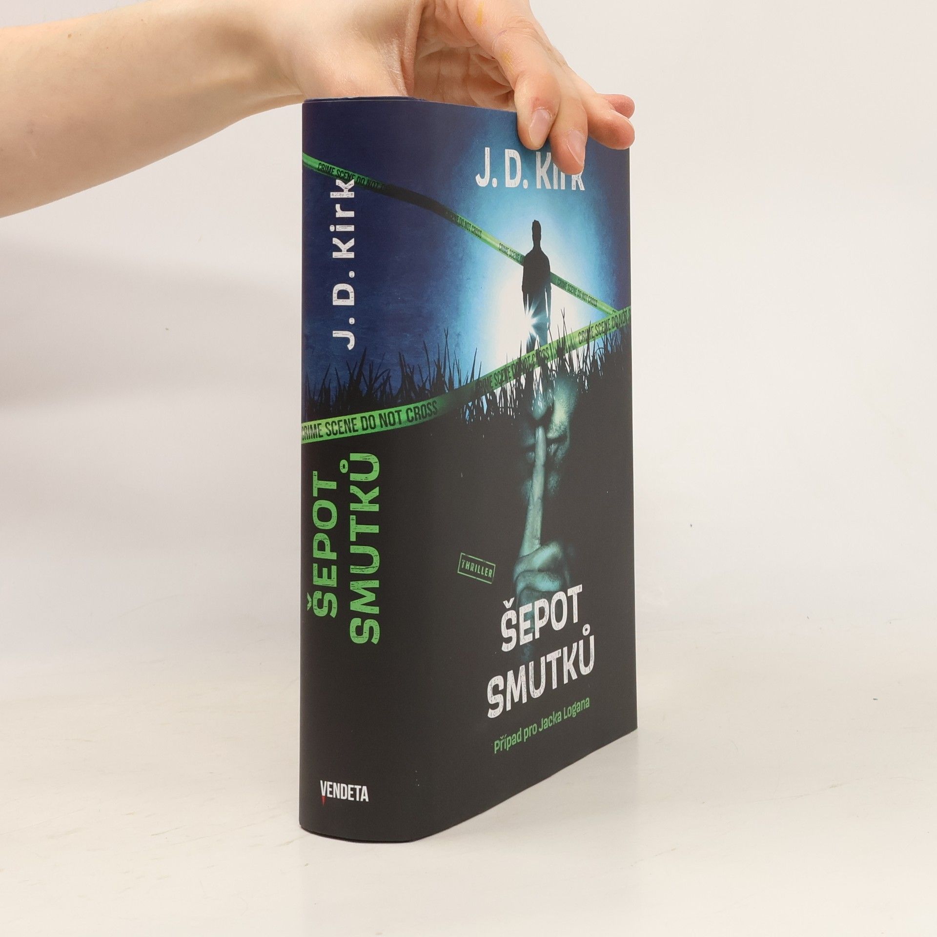 Barry Hutchison Šepot smutků