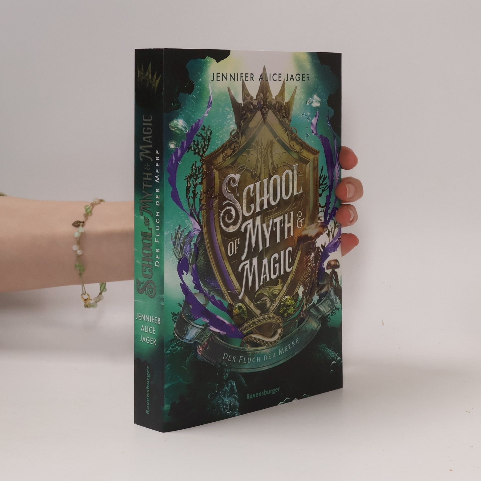 Jennifer Alice Jager School of Myth & Magic, Band 2: Der Fluch der Meere (Limitierte Auflage mit Farbschnitt)