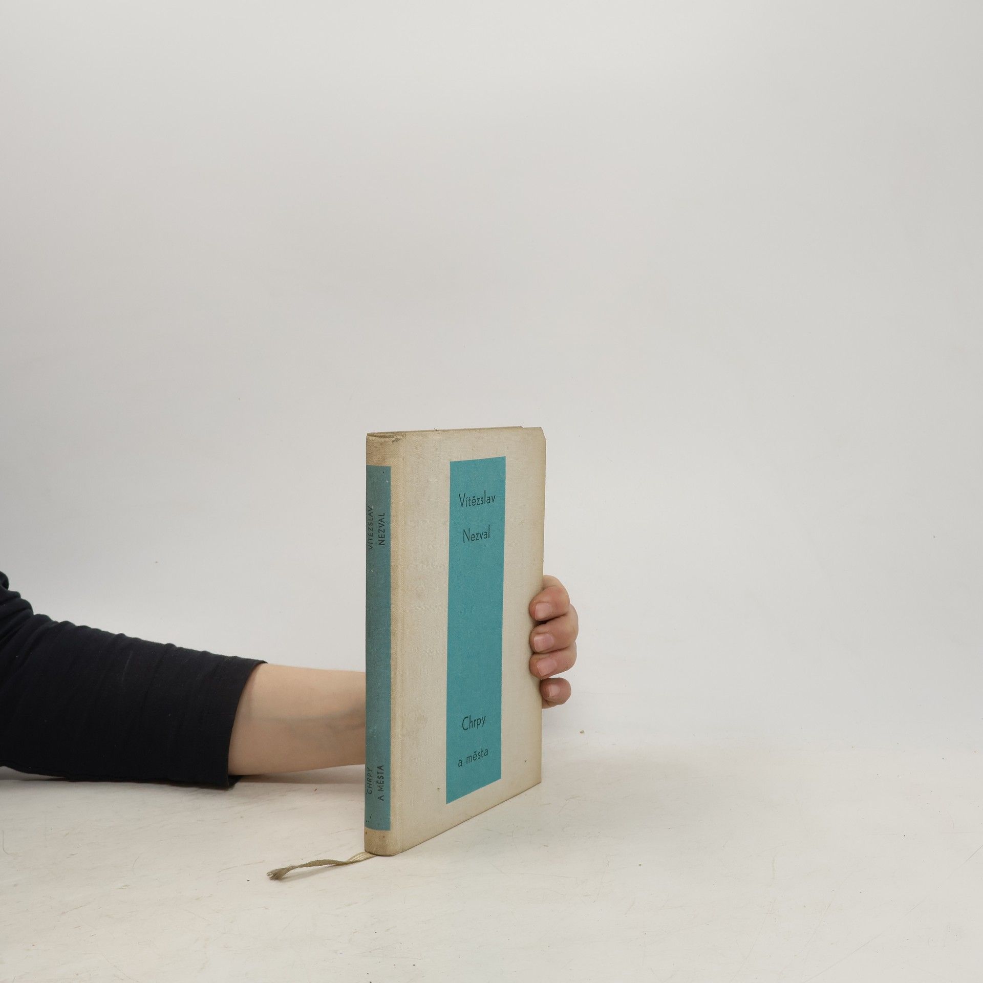 Vítězslav Nezval Chrpy a města