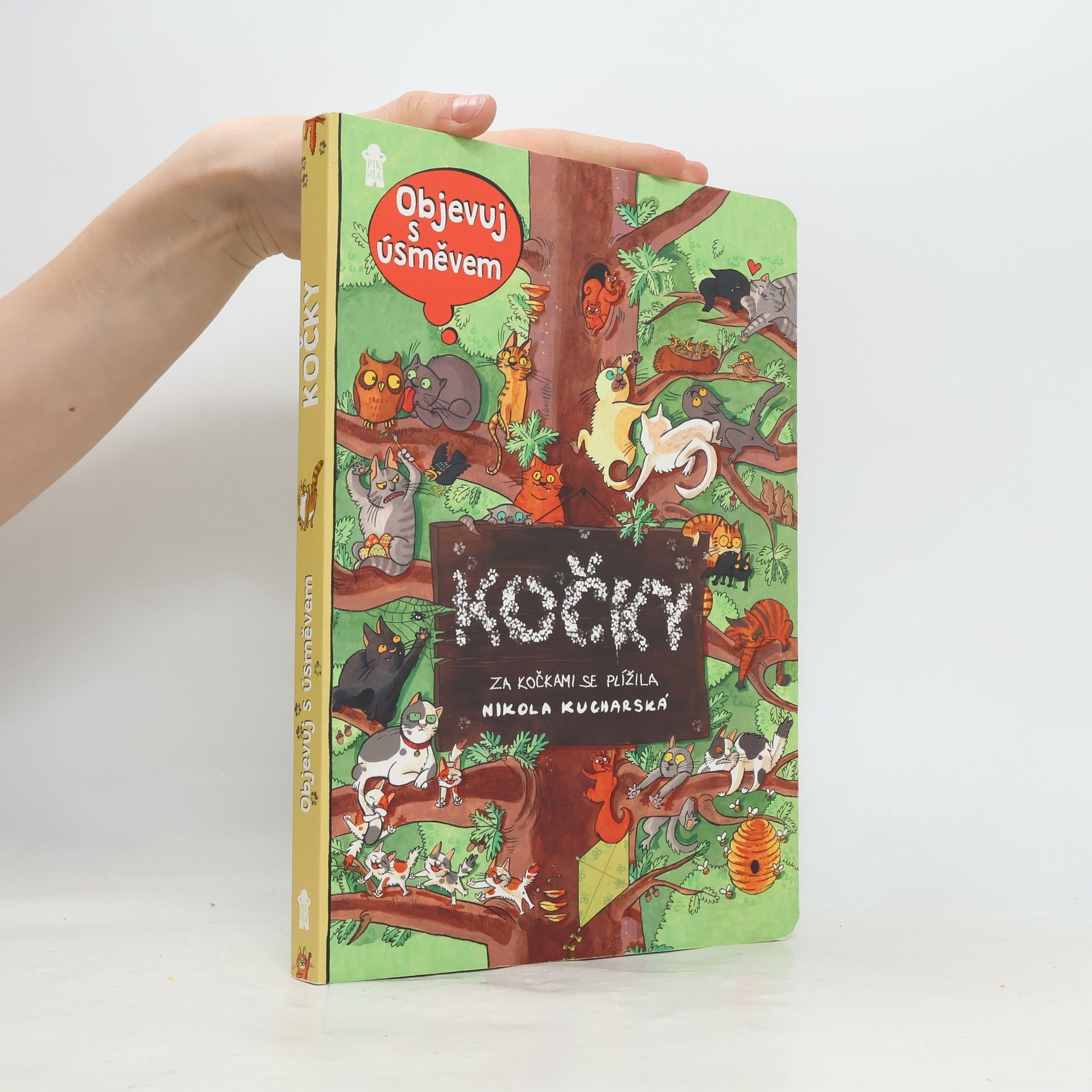 Nikola Kucharska Kočky - Za kočkami se plížila