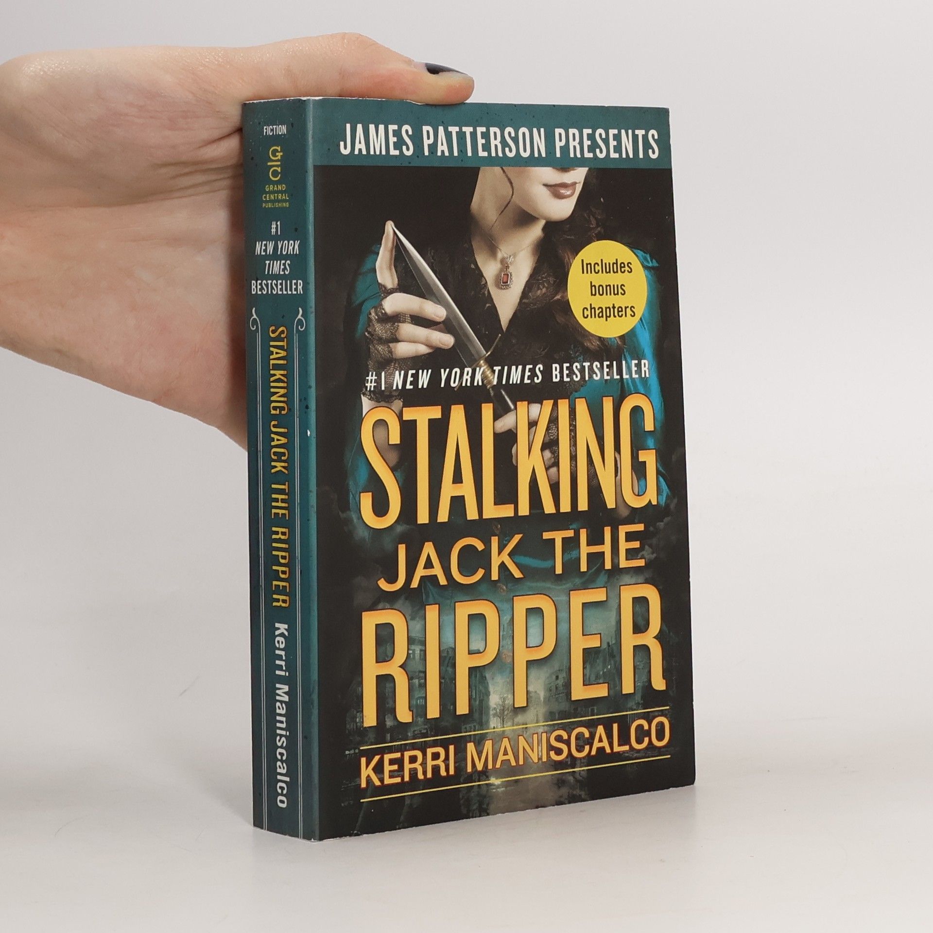 Kerri Maniscalco Stalking Jack the Ripper