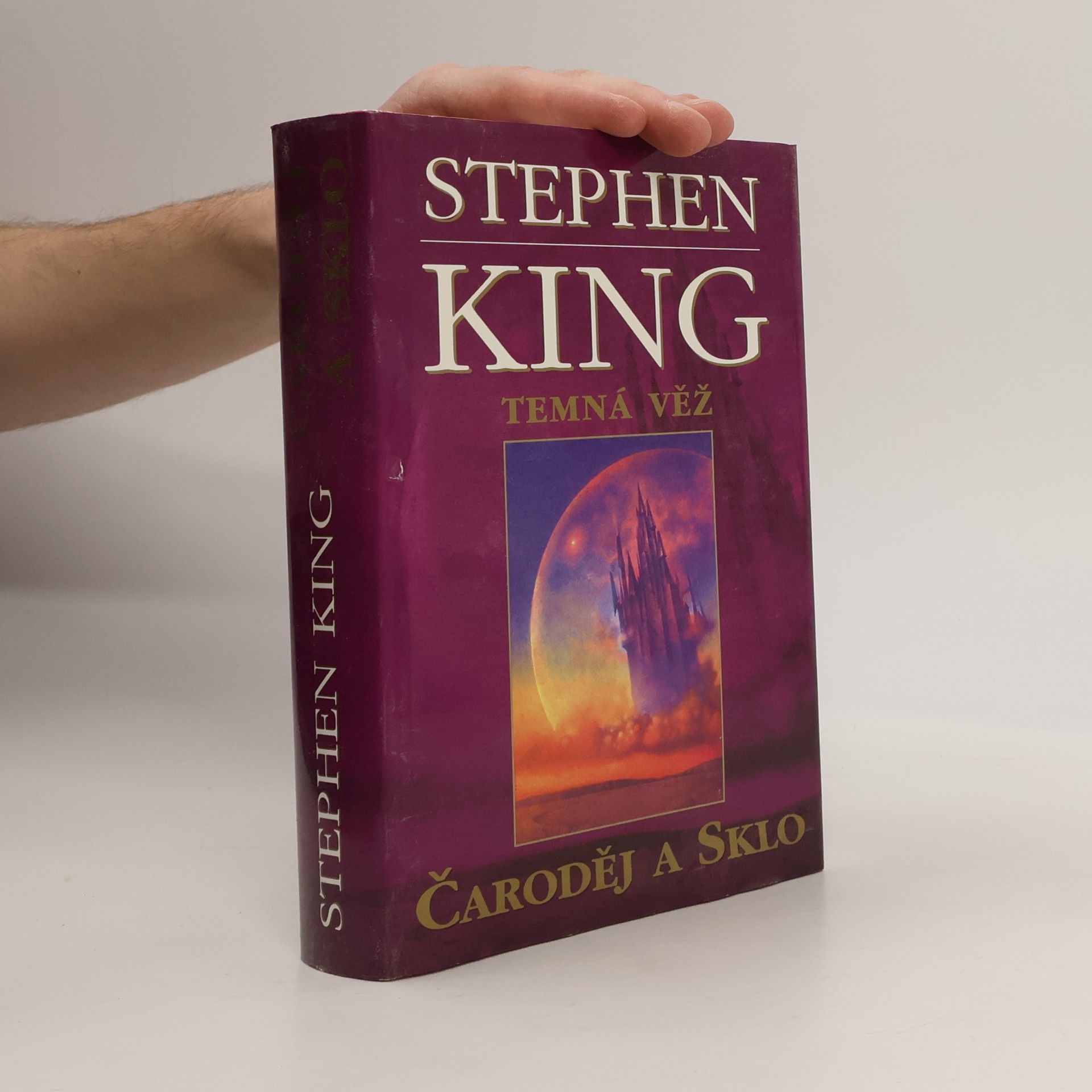 Stephen King Temná věž IV: Čaroděj a sklo