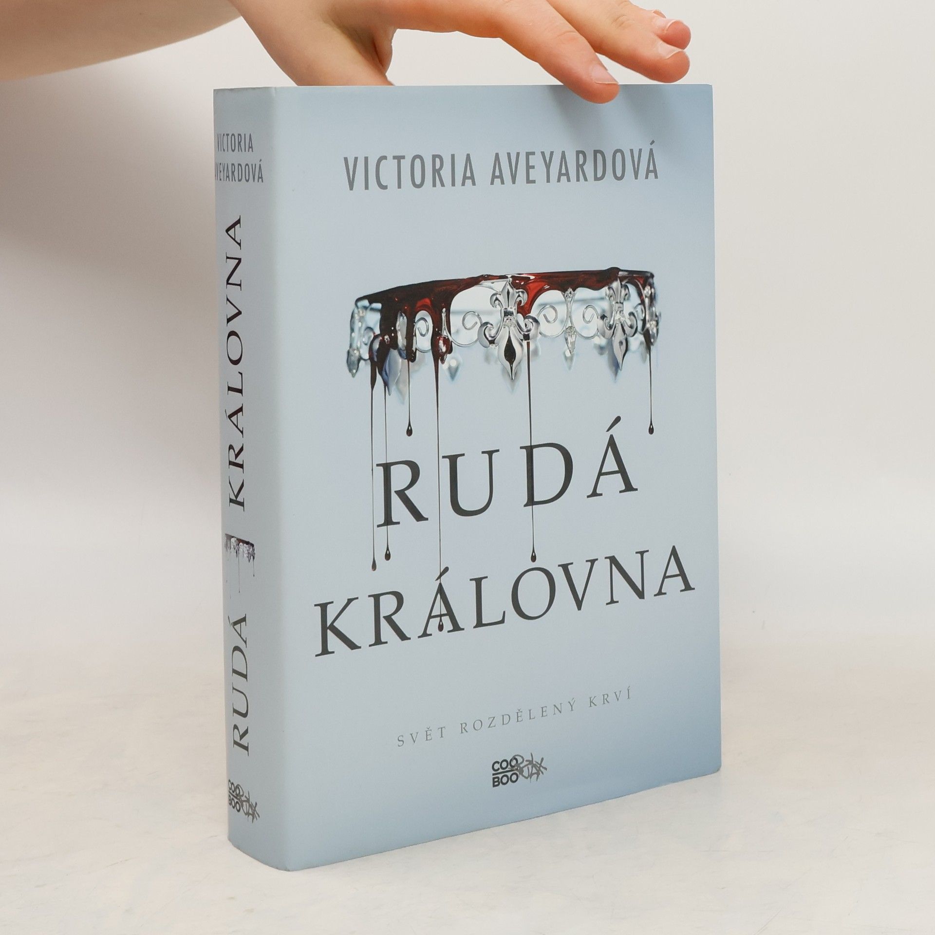 Victoria Aveyard Rudá královna. 1. díl