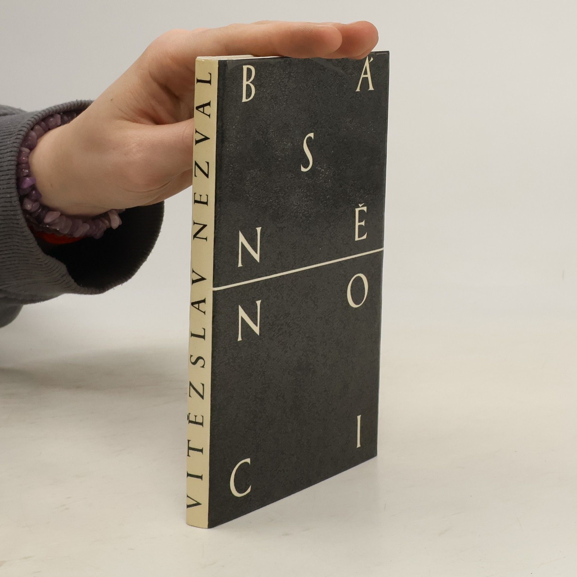 Vítězslav Nezval Básně noci