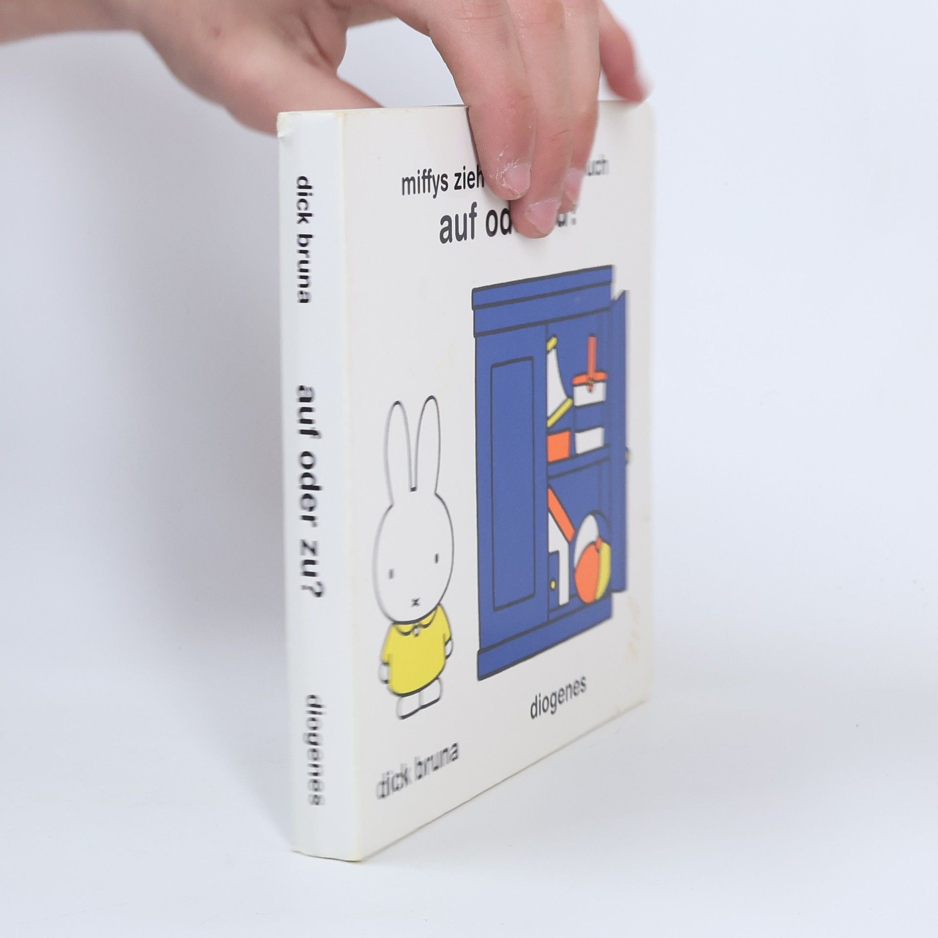 Dick Bruna Miffys Zieh- und Schiebebuch: auf oder zu?
