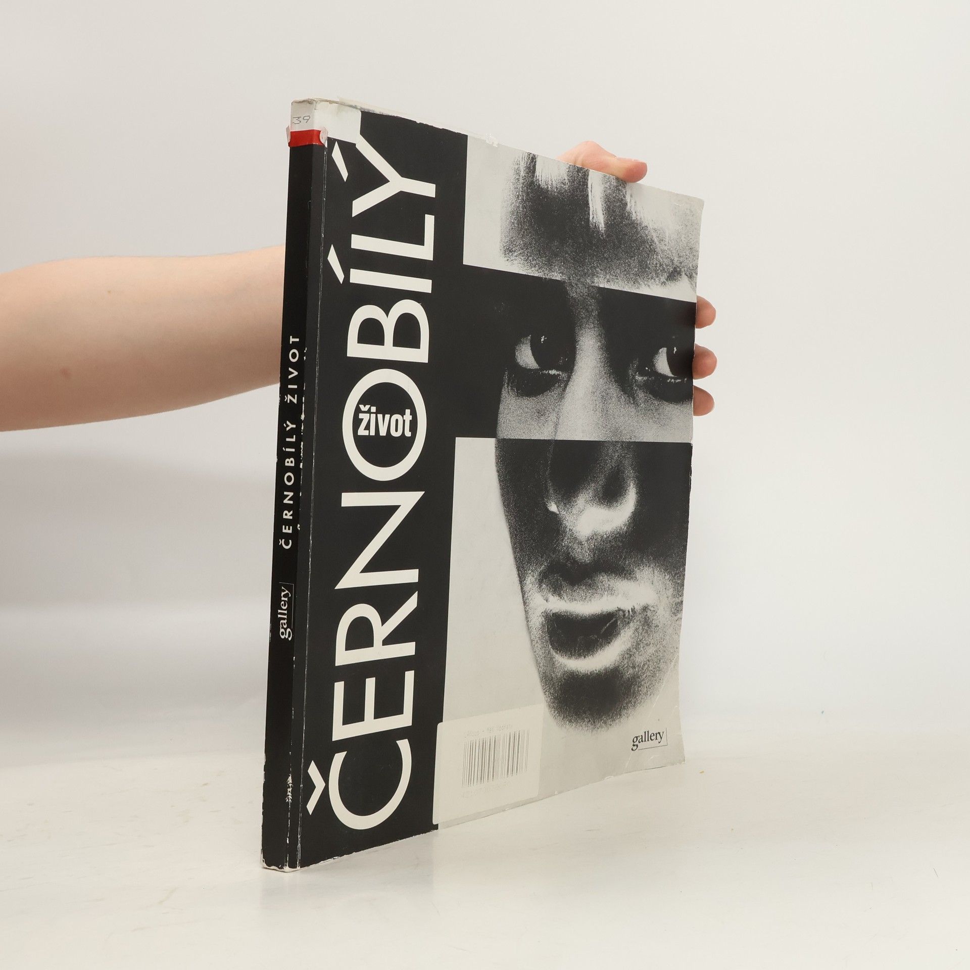 Černobílý život
