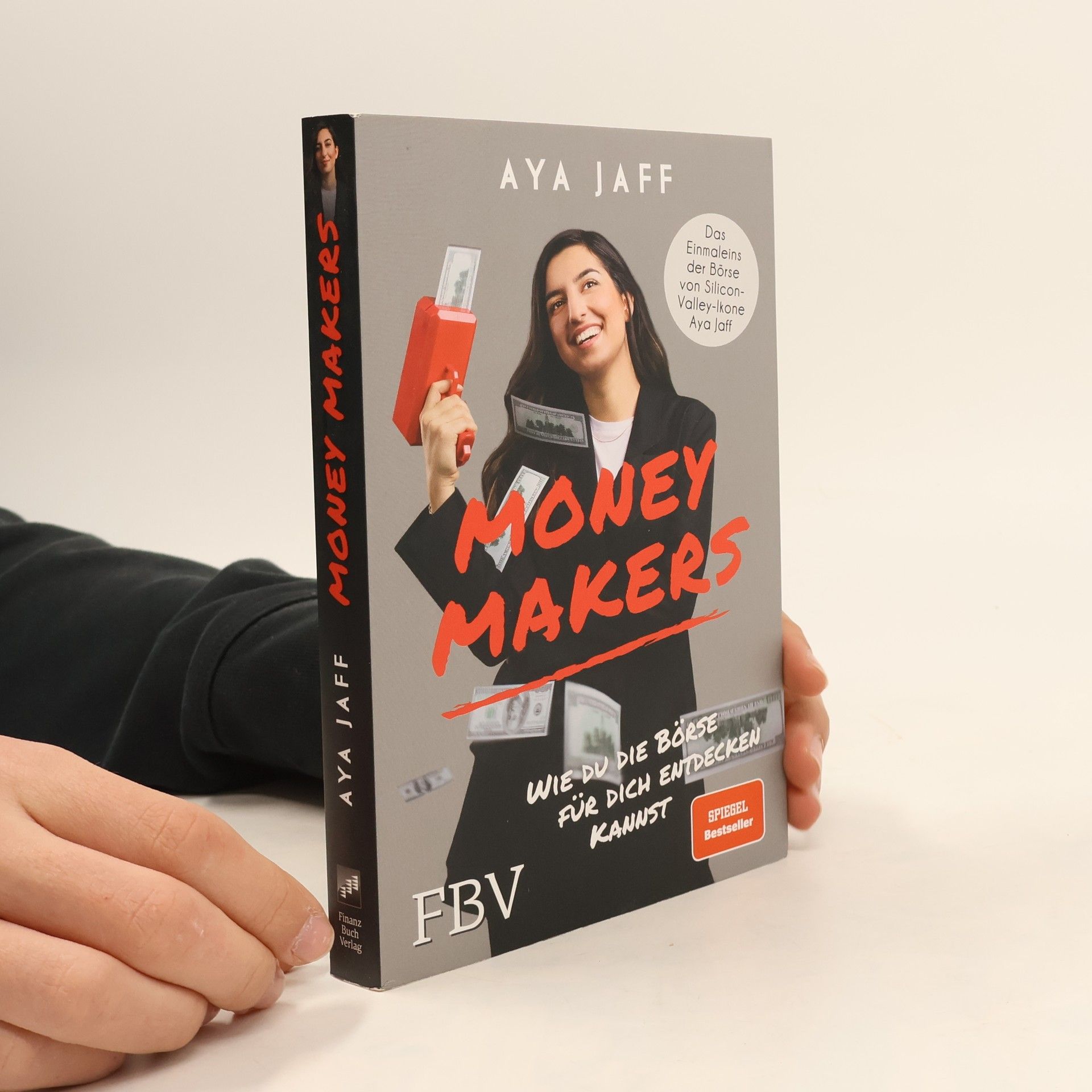Aya Jaff Money Makers