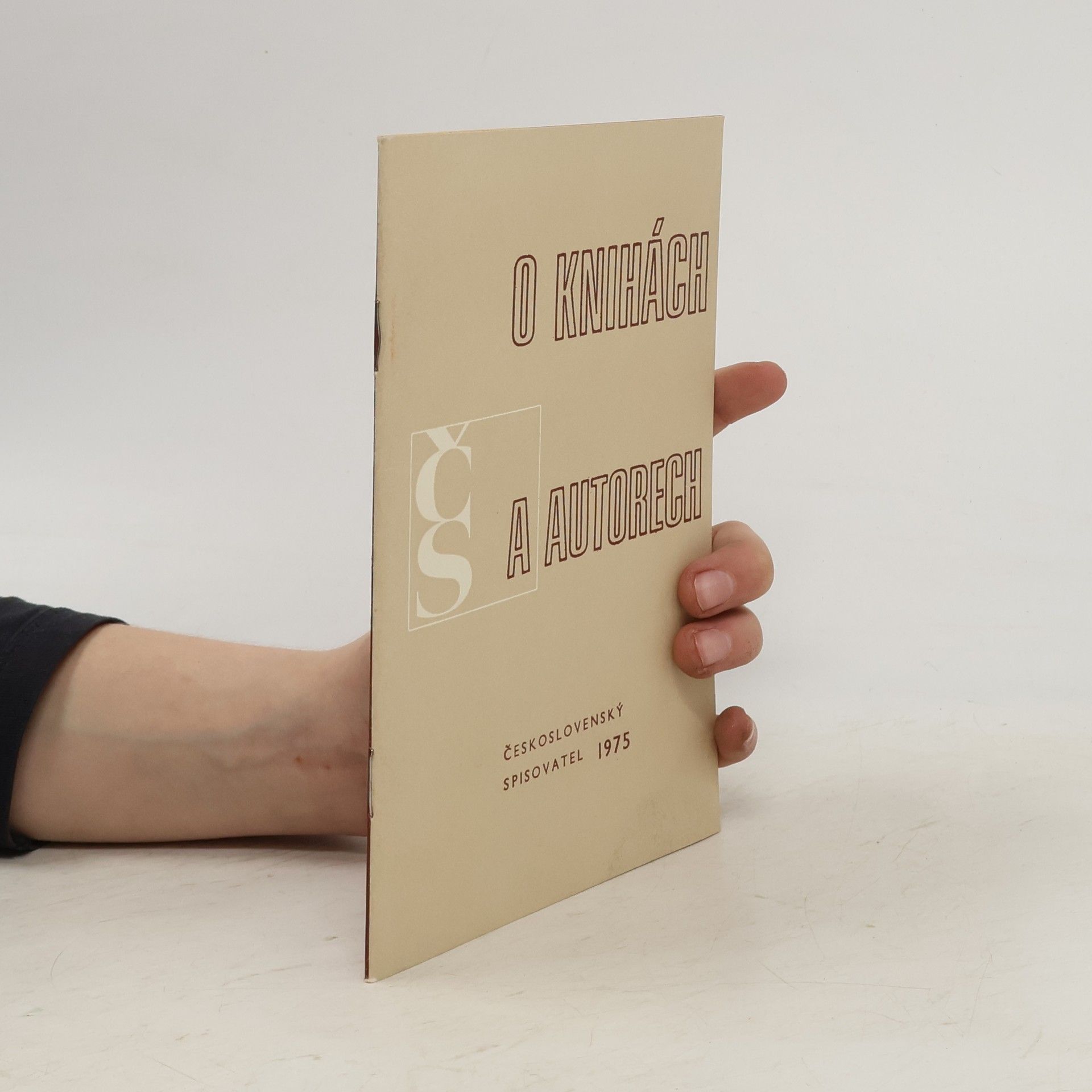 Autores varios O knihách a autorech