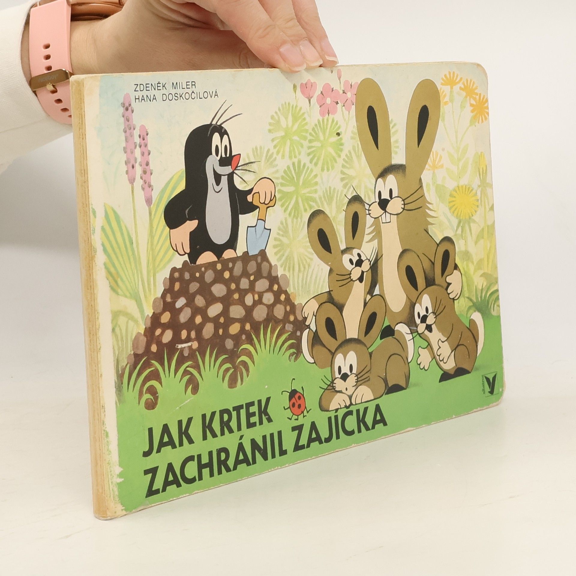 Zdeněk Miler Jak krtek zachránil zajíčka