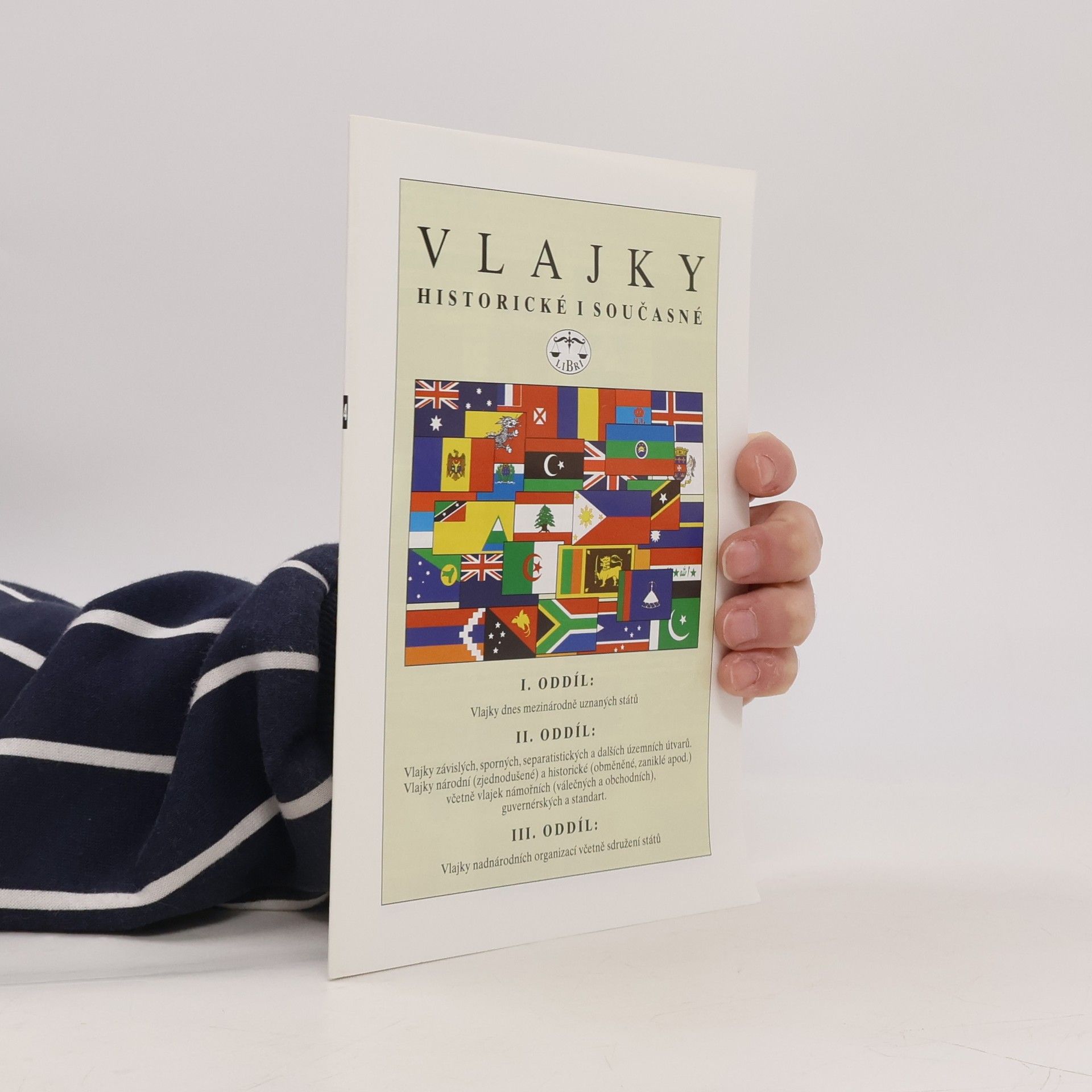 AA.VV. Vlajky historické i současné