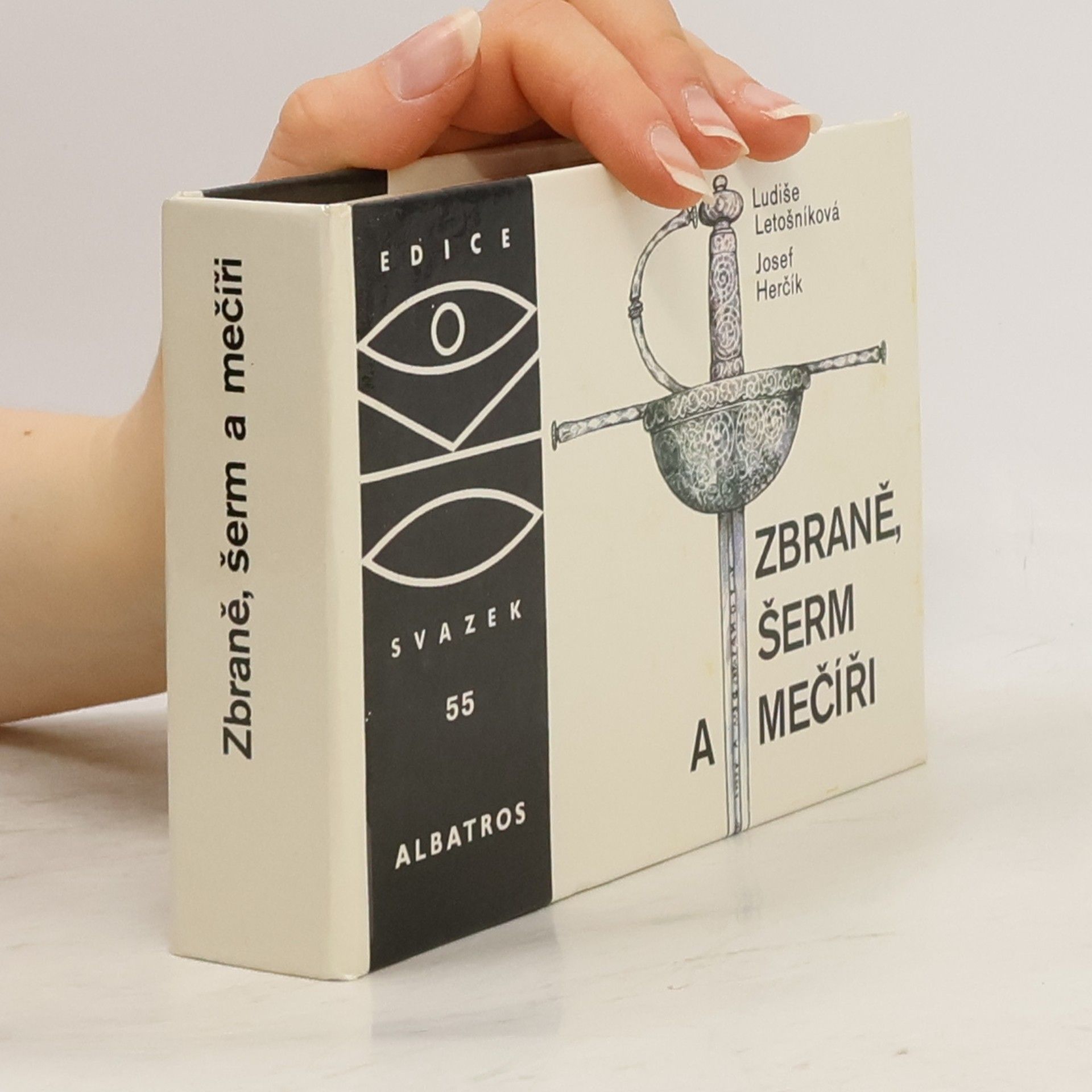 Josef Herčík Zbraně, šerm a mečíři