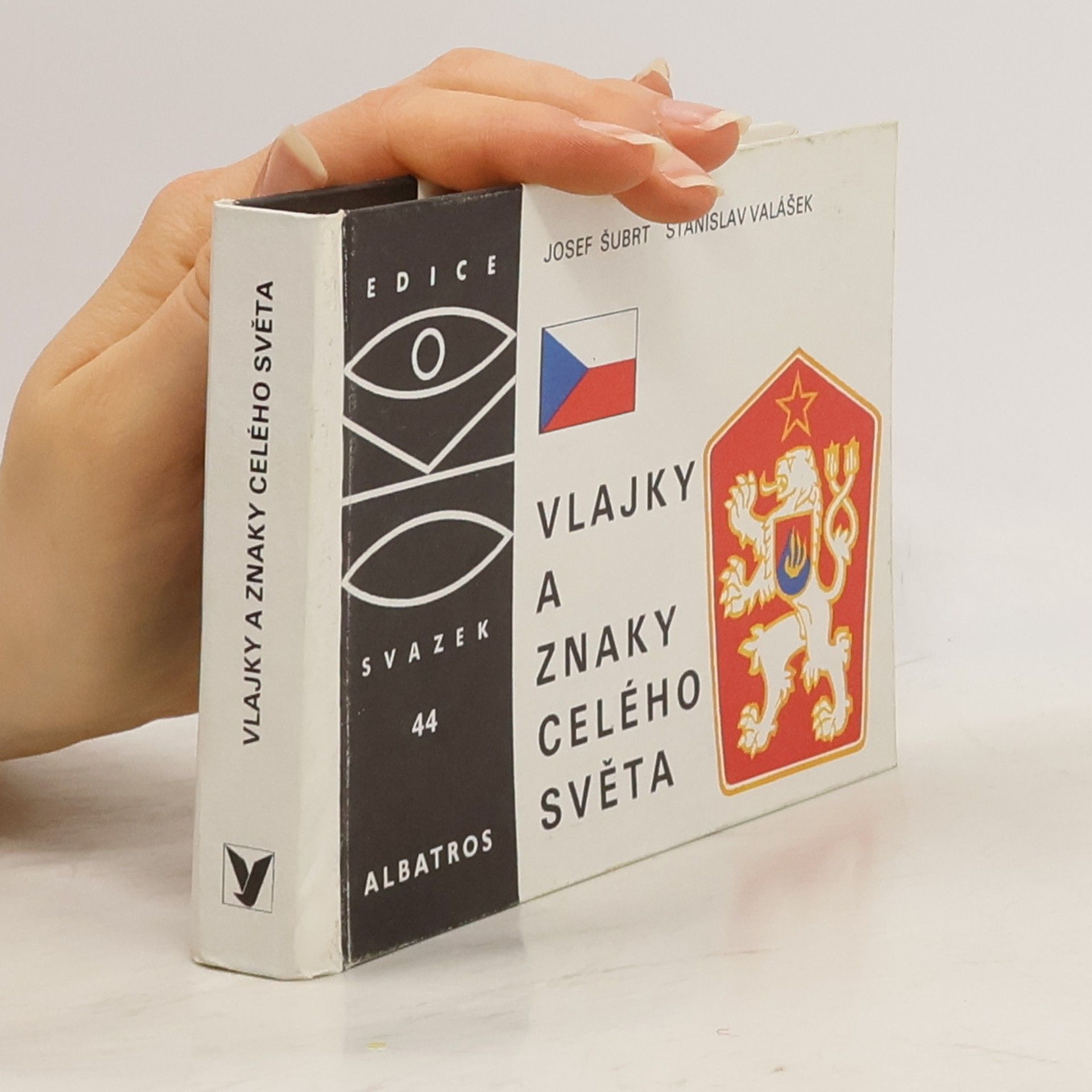 Josef Šubrt Vlajky a znaky celého světa