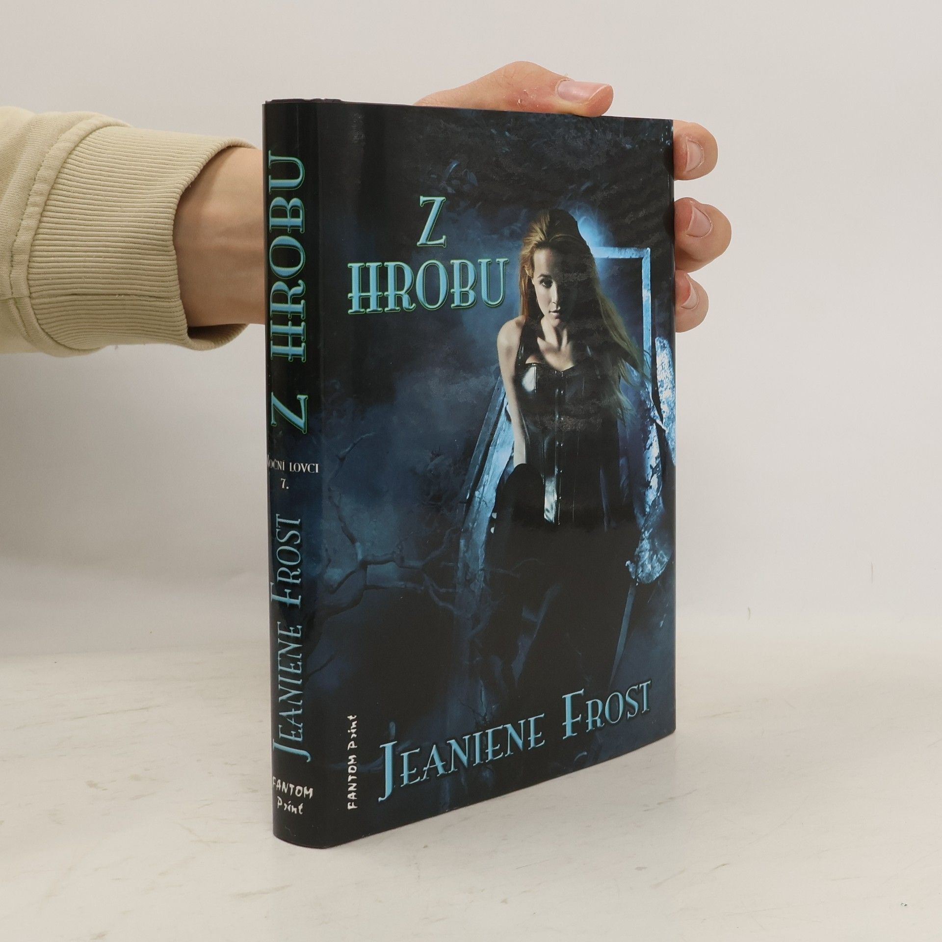 Jeaniene Frost Z hrobu