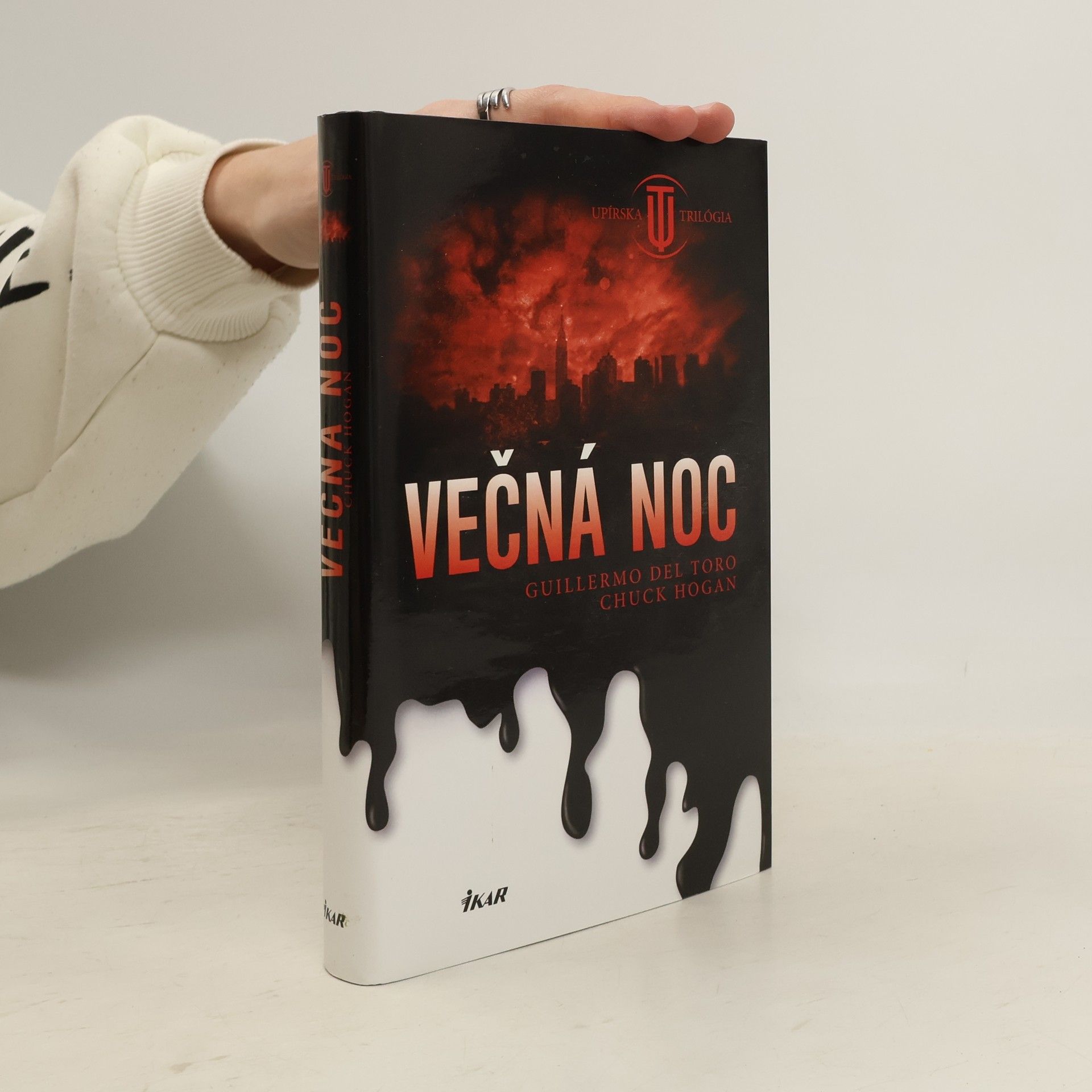 Guillermo del Toro Večná noc