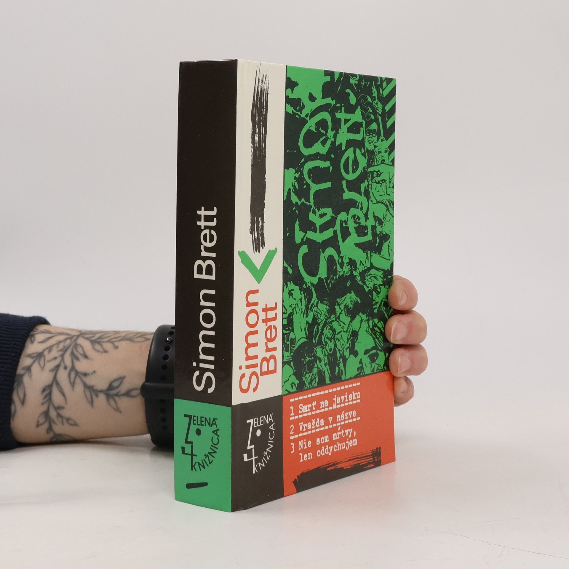 Simon Brett Smrť na javisku. Vražda v názve. Nie som mŕtvy, len oddychujem