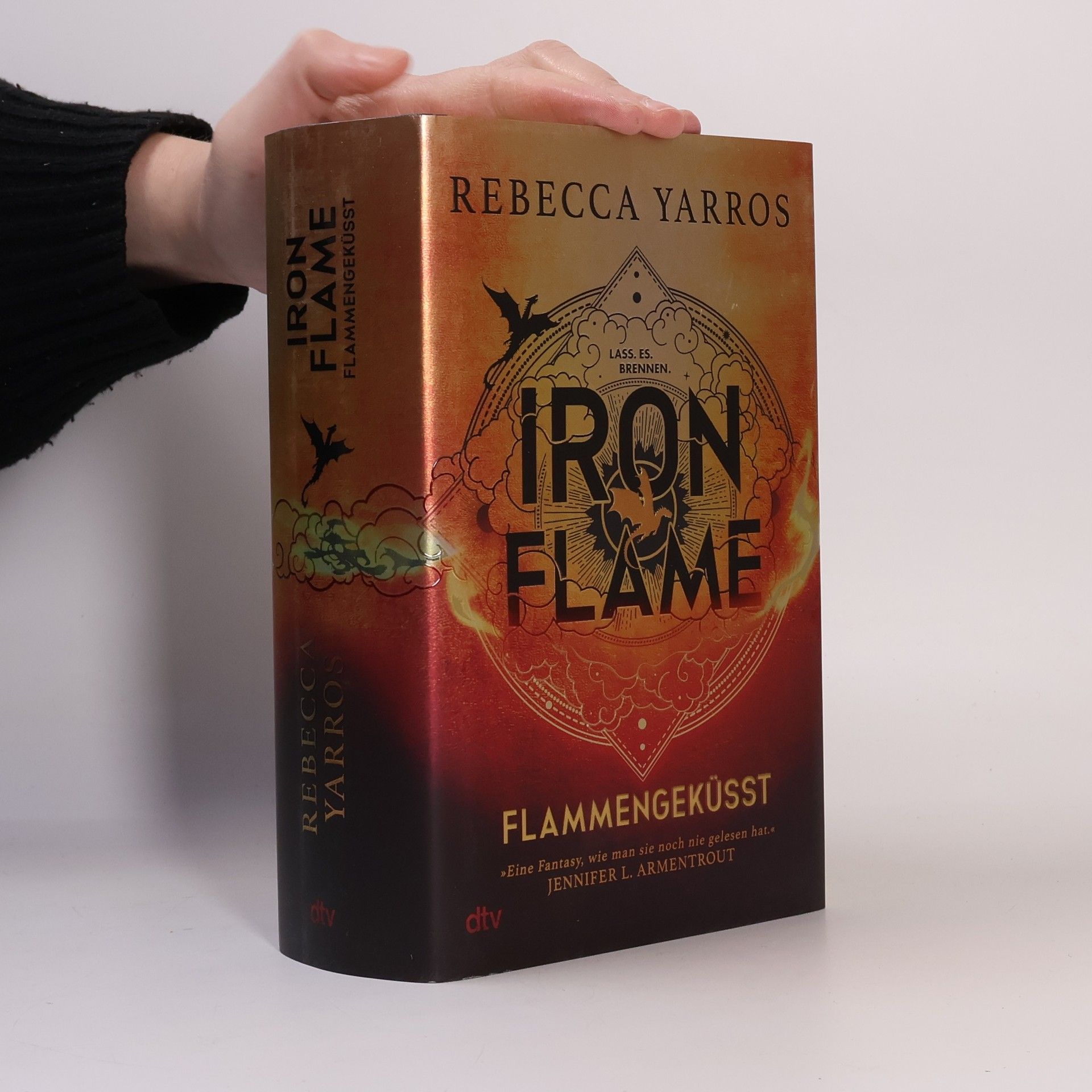 Rebecca Yarros Iron Flame