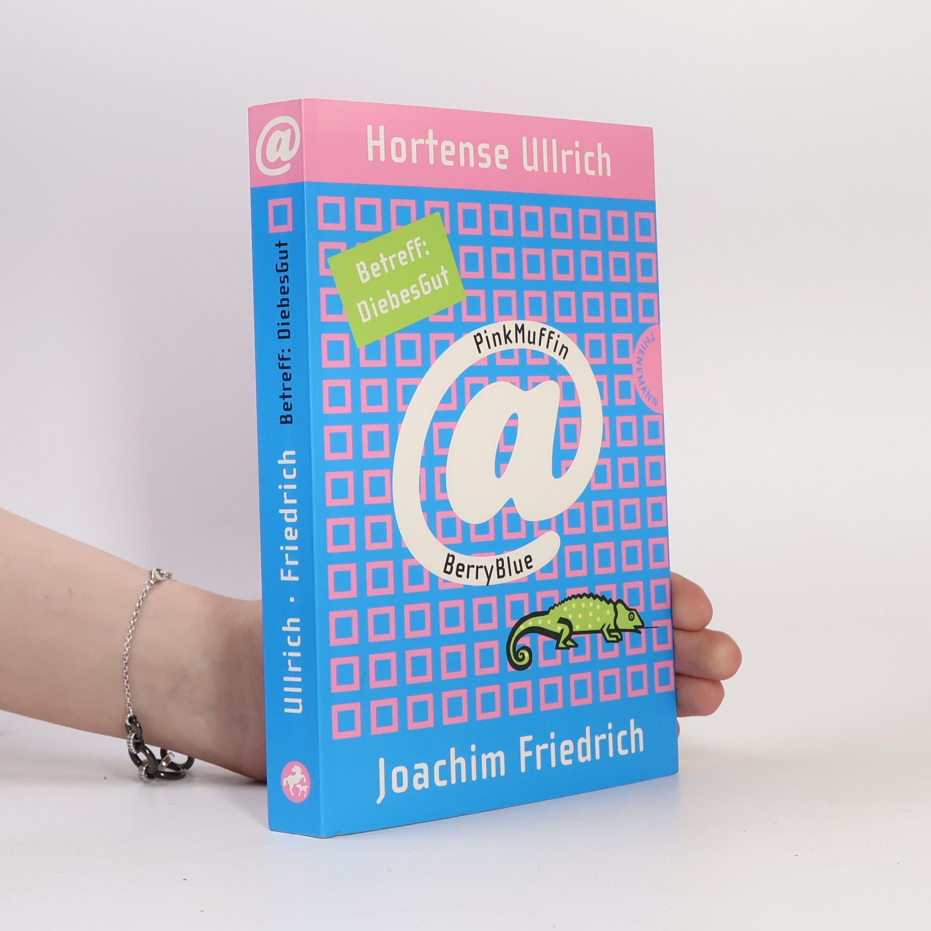 Hortense Ullrich PinkMuffin _372 BerryBlue 4