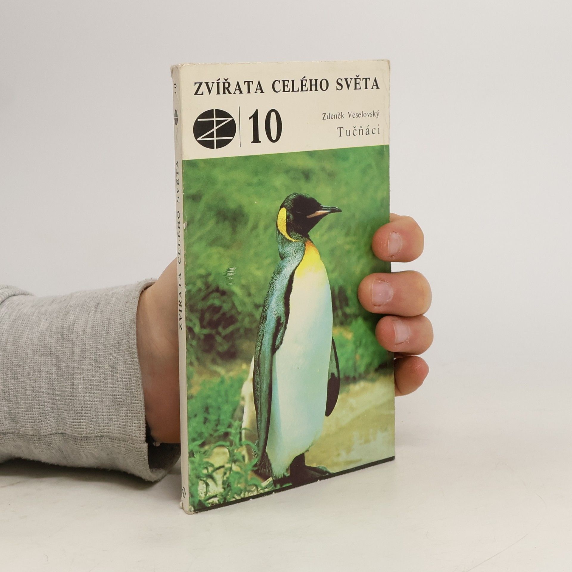 Zdeněk Veselovský Zvířata celého světa 10. Tučňáci