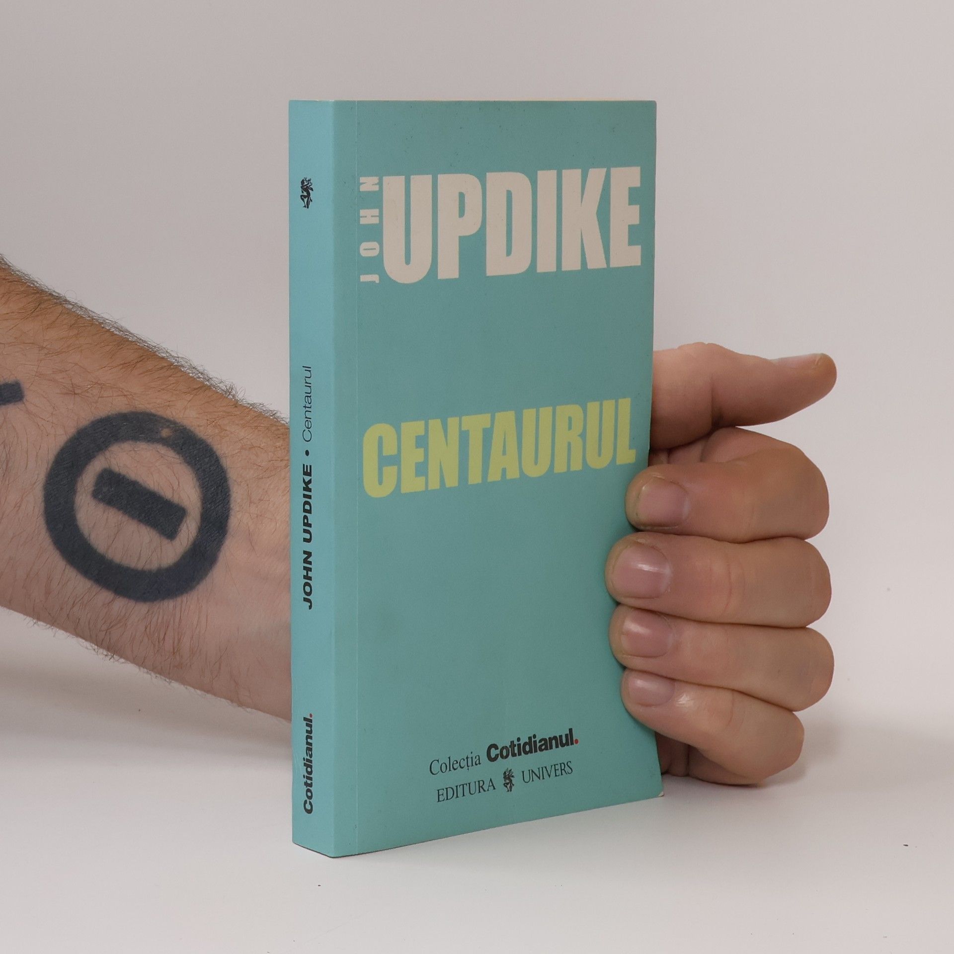 John Updike Centaurul