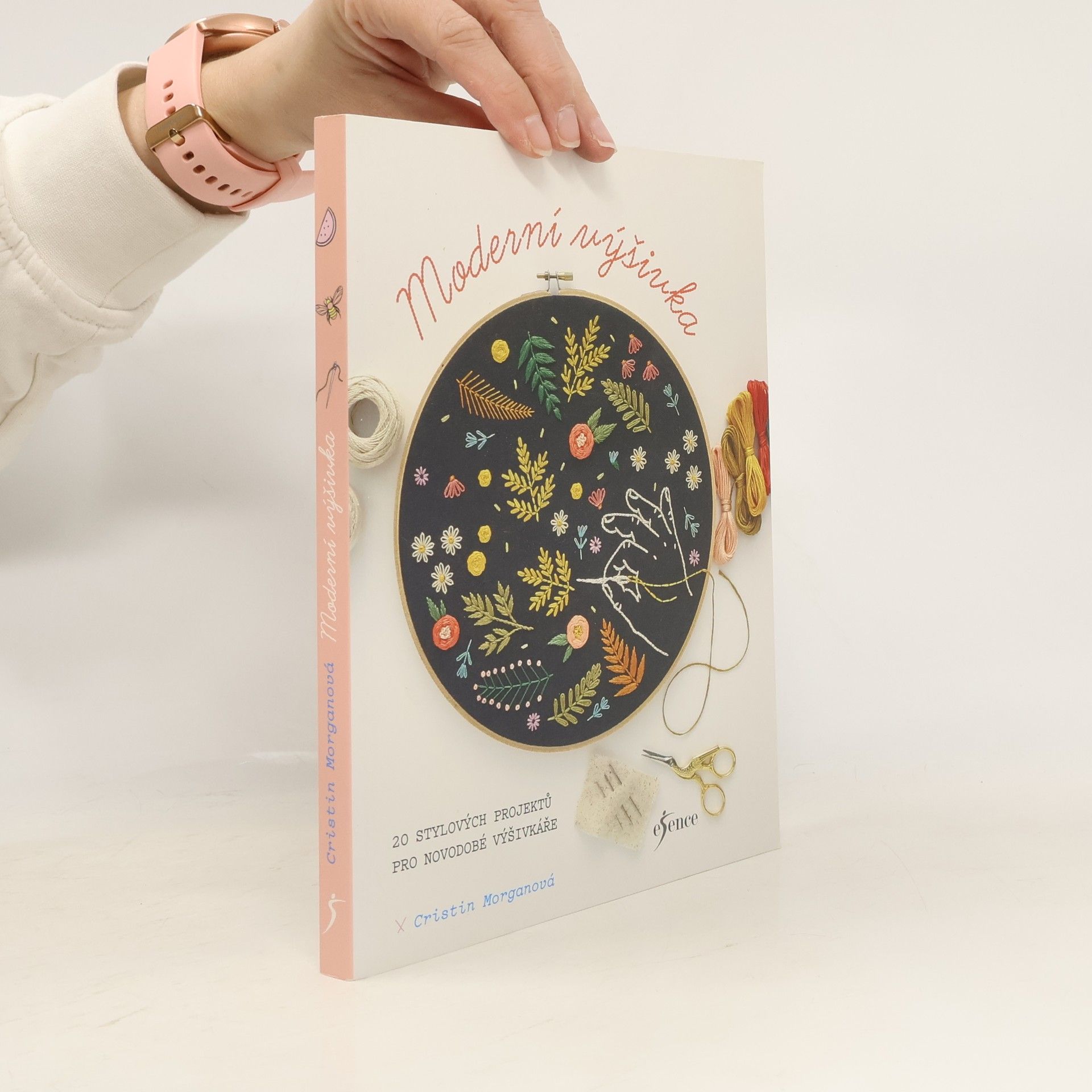 Cristin Morgan Moderní výšivka