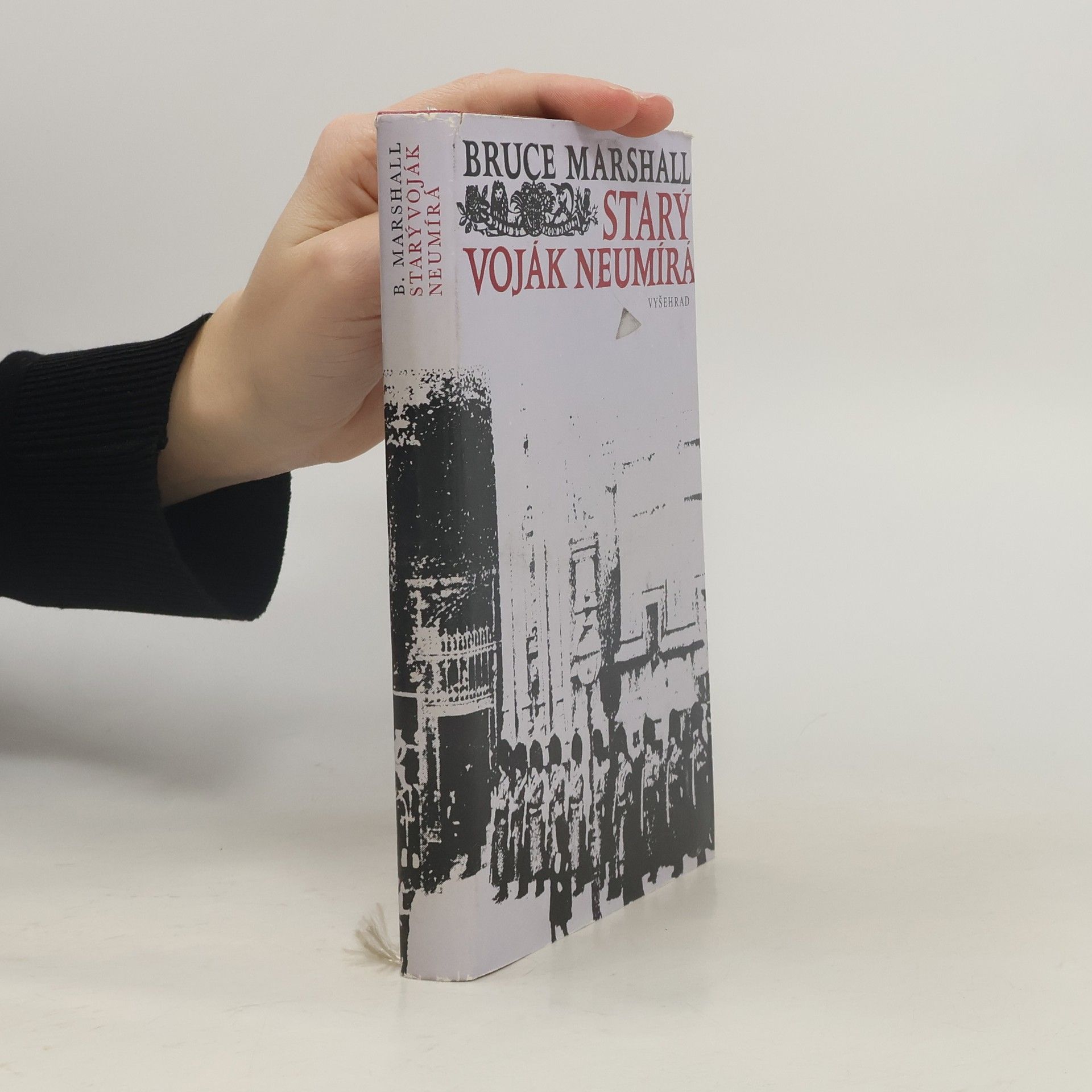 Bruce Marshall Starý voják neumírá