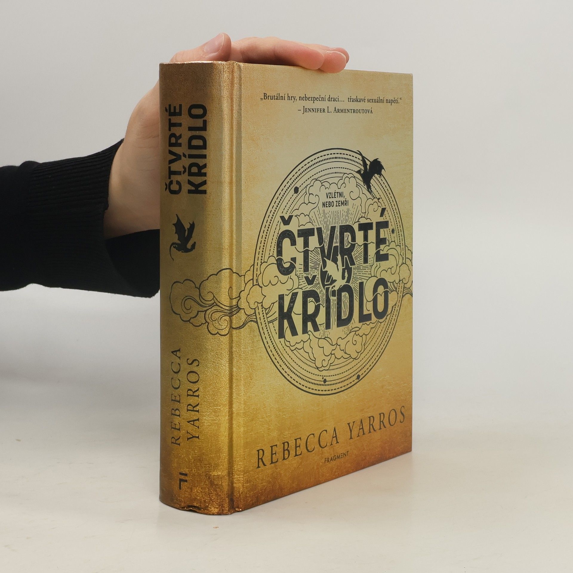 Rebecca Yarros Čtvrté křídlo