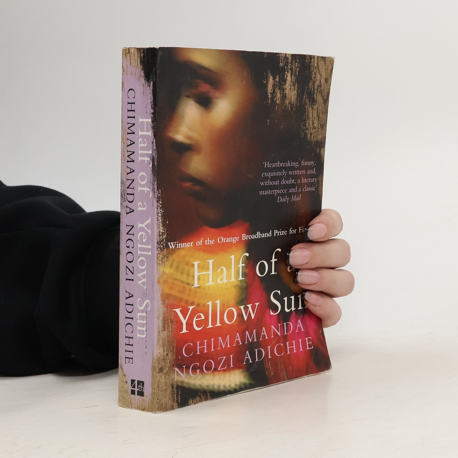 Chi­ma­man­da Ngo­zi Adi­chieová Half of a Yellow Sun