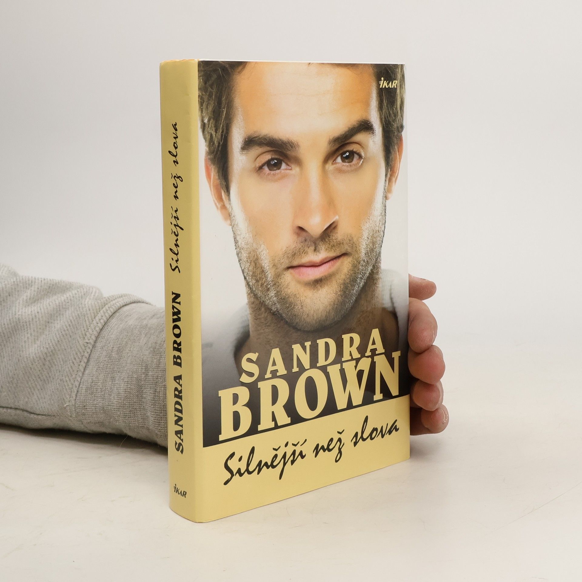 Sandra Brown Silnější než slova
