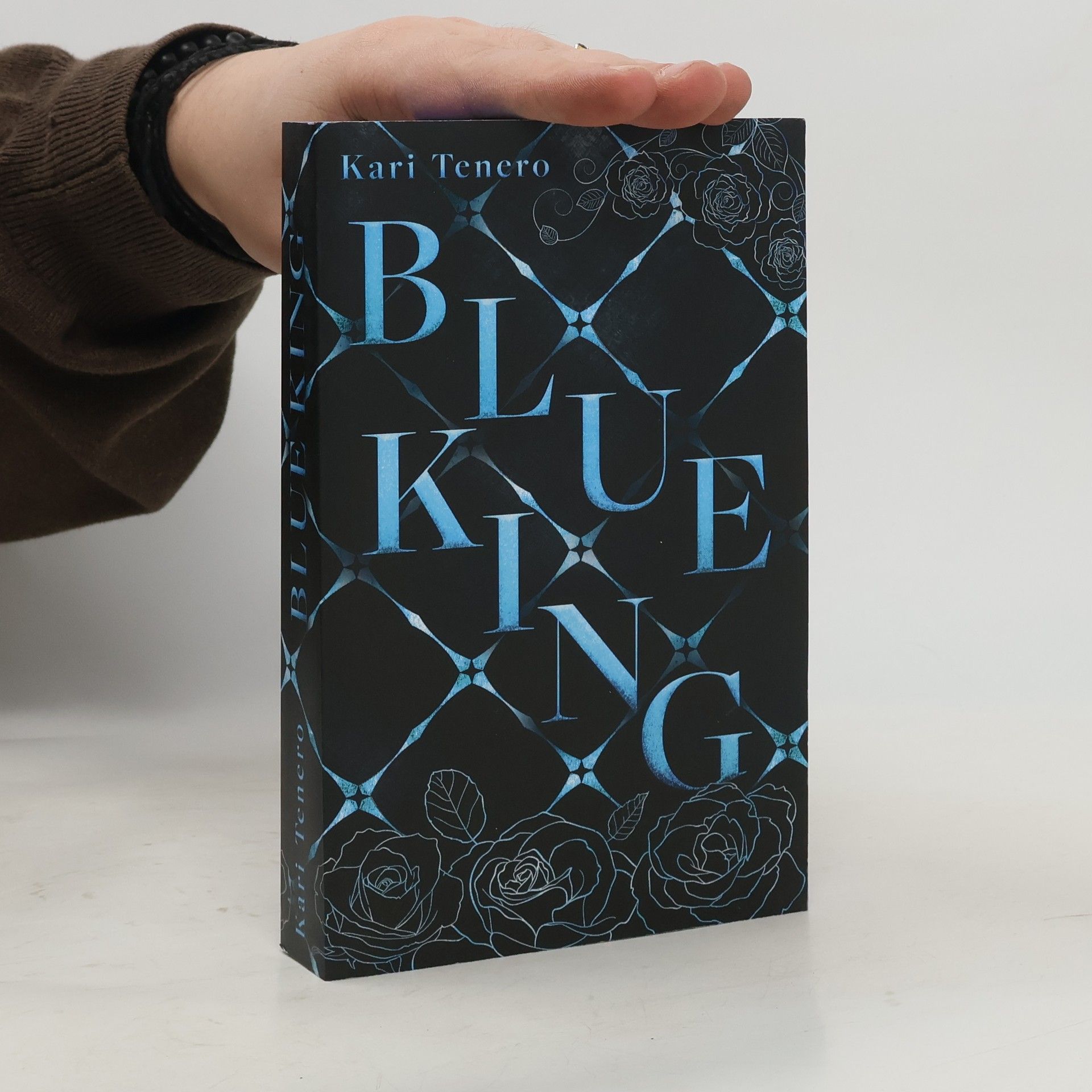 Kari Tenero Blue King