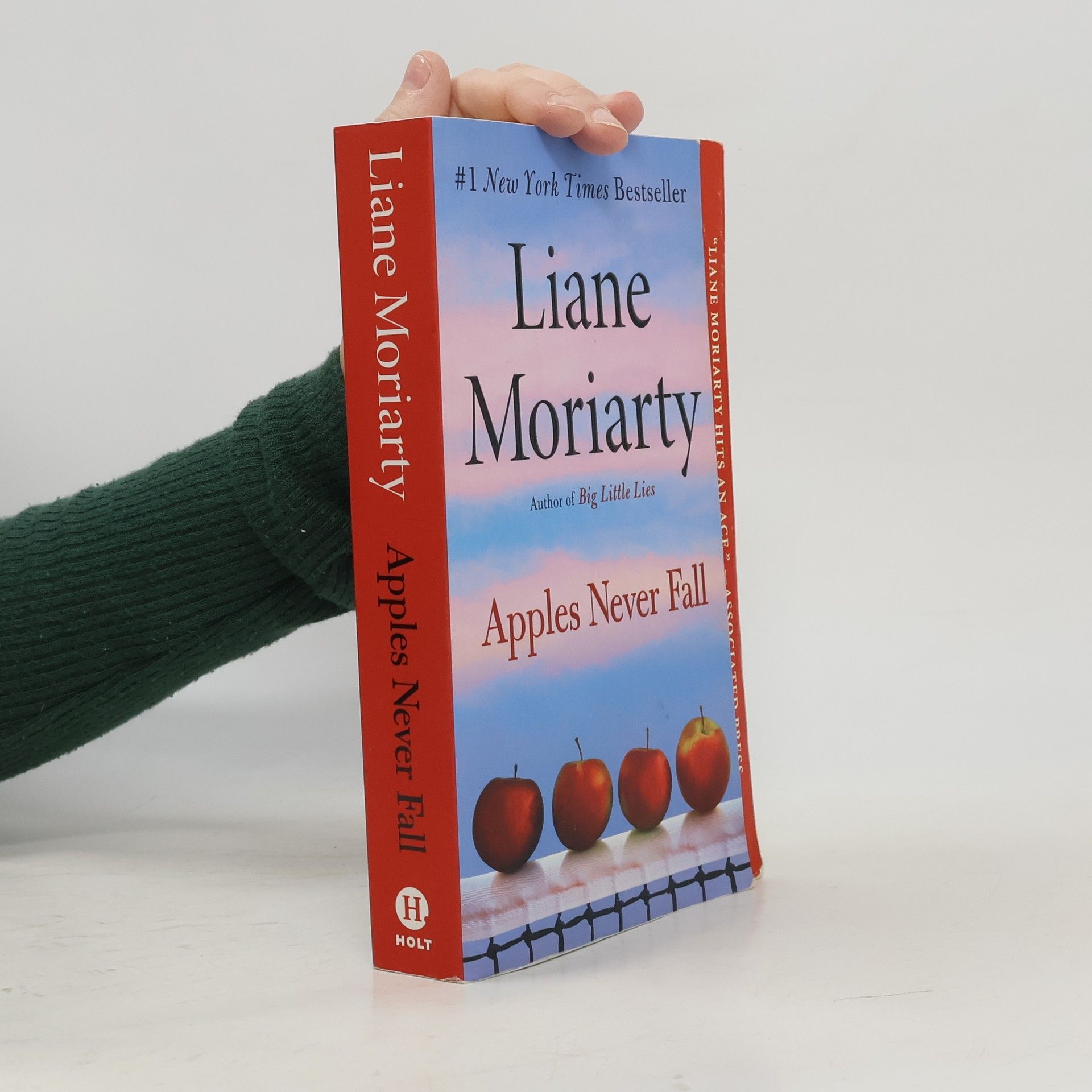Liane Moriarty Apples Never Fall
