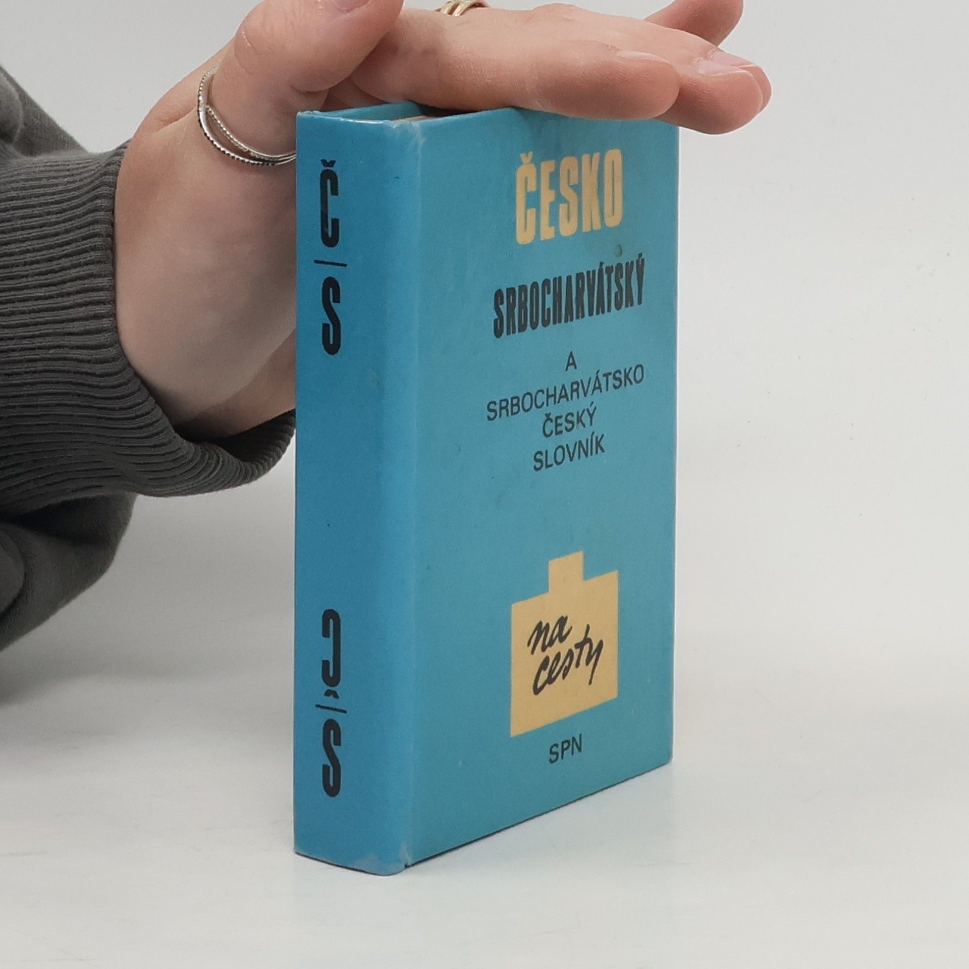 Česko-srbochorvátský a srbochorvátsko-český slovník